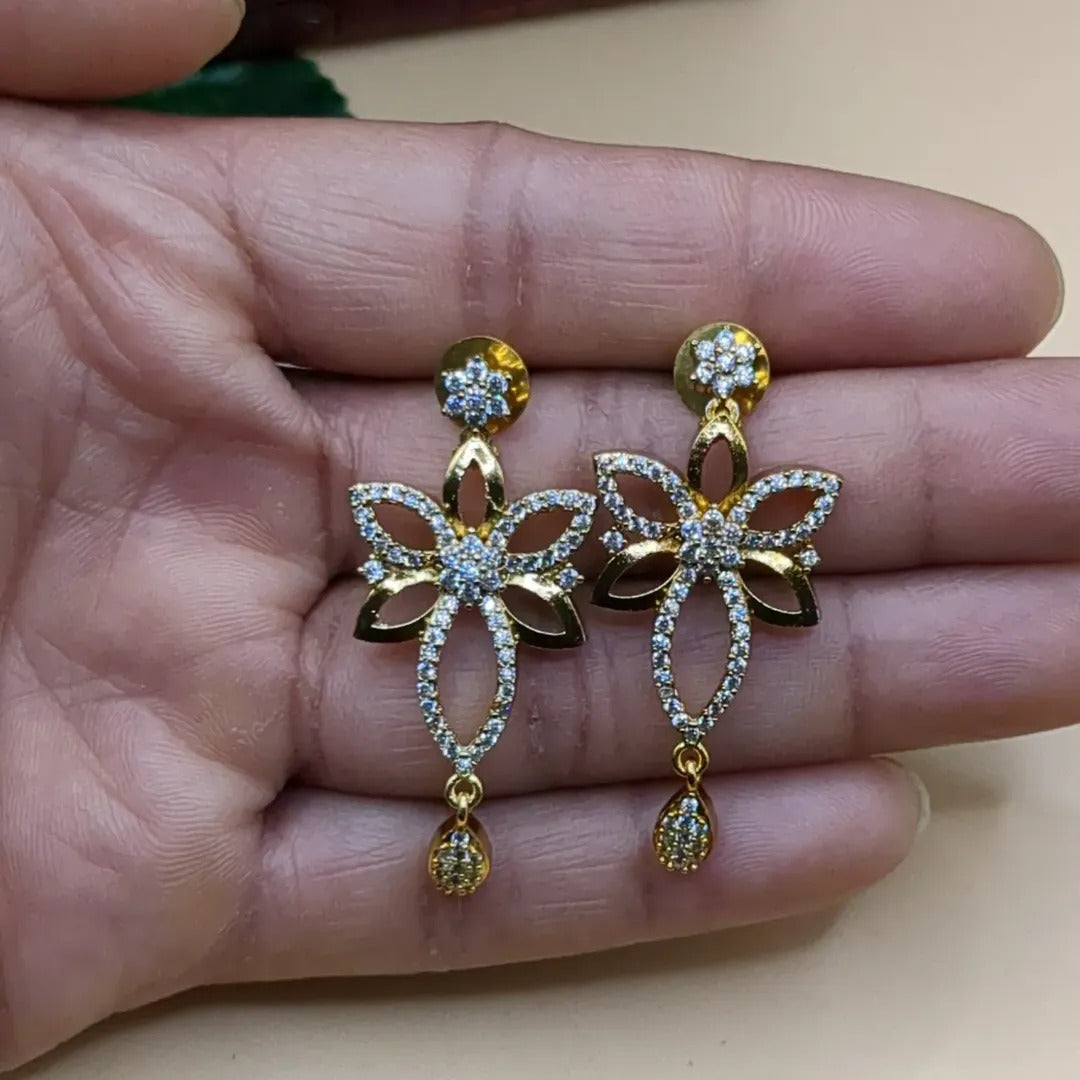 Trendy Halskette mit Ohrringe - gold | weiß