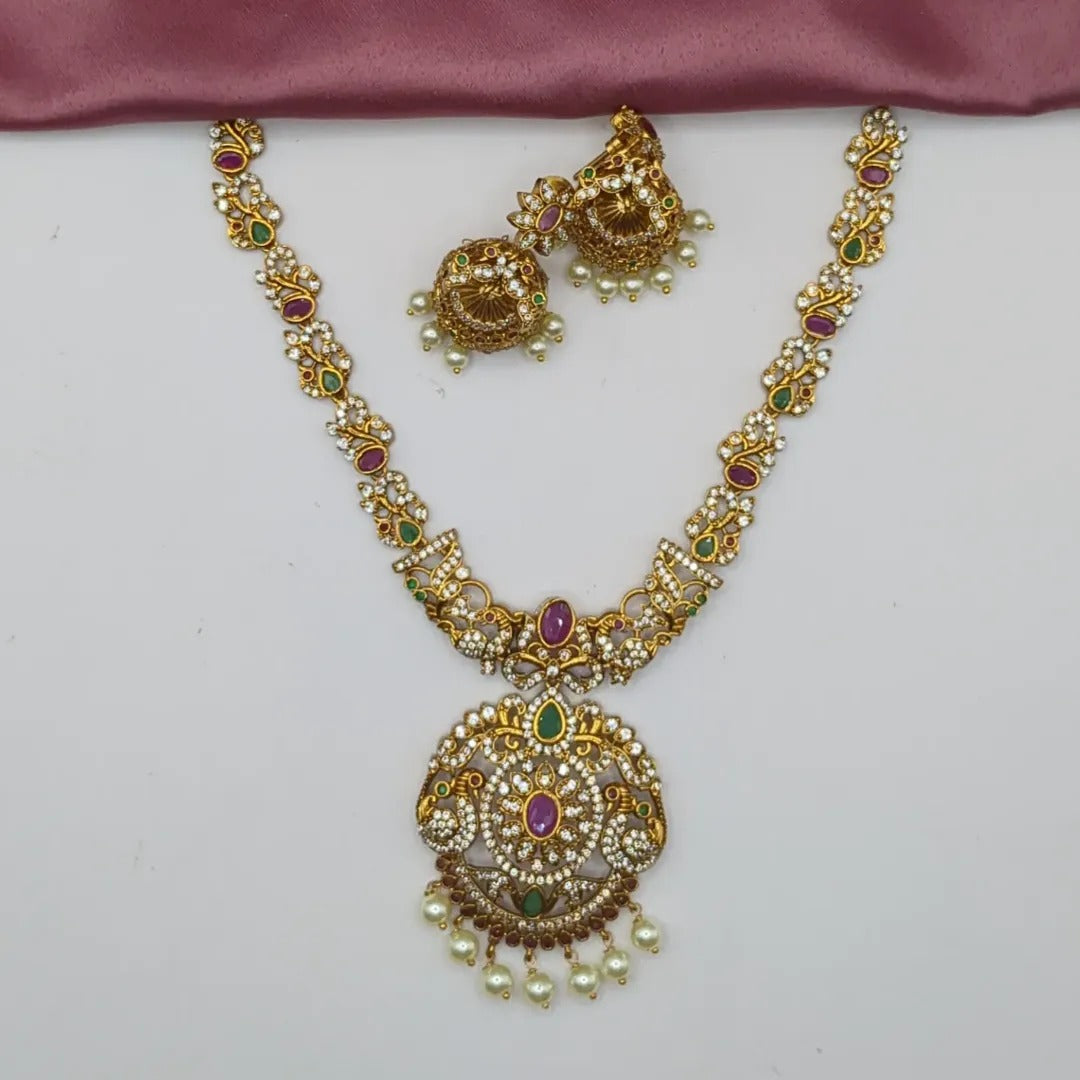 Trendy Halskette mit Ohrringe - gold