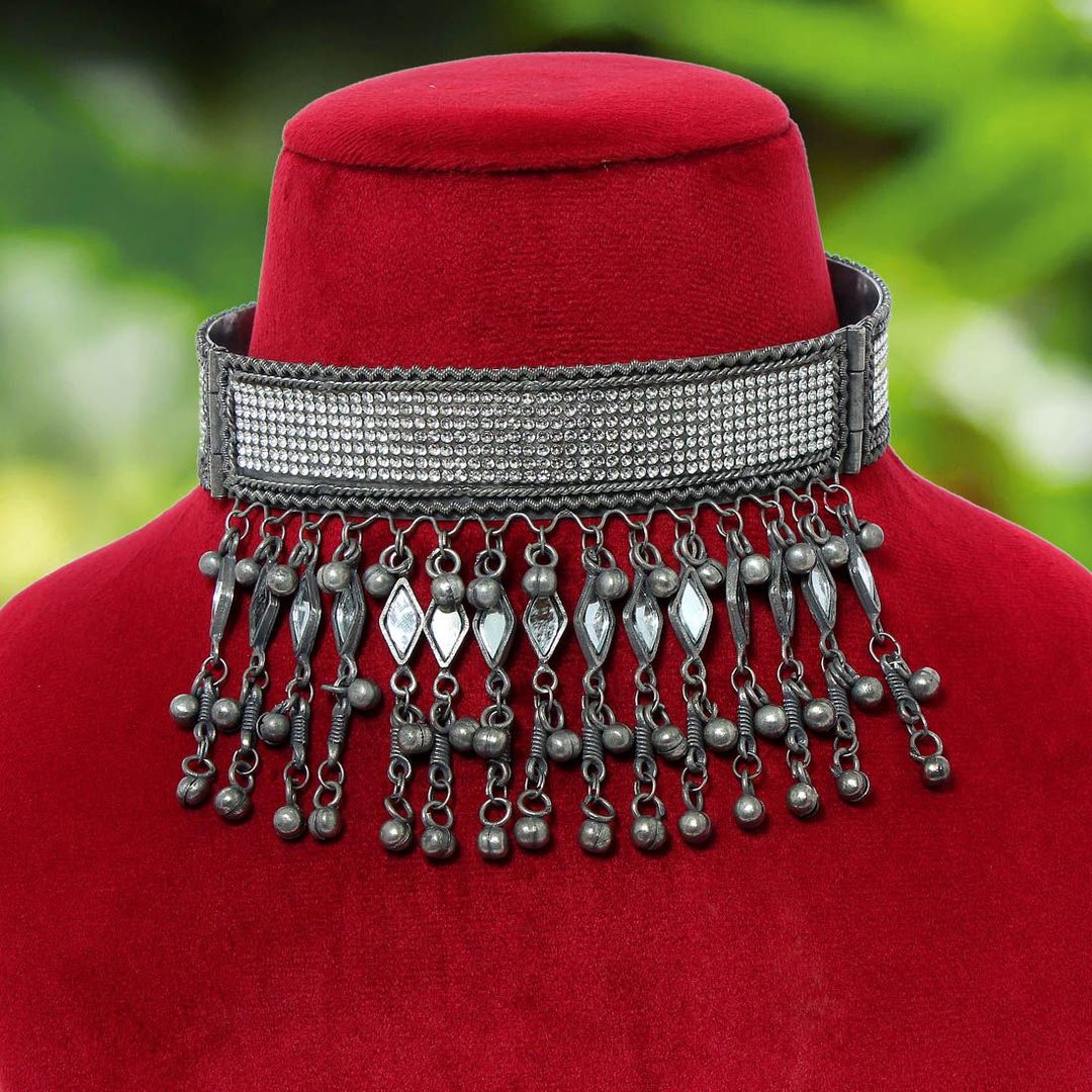Choker Halskette mit Ohrringe - Oxidiert