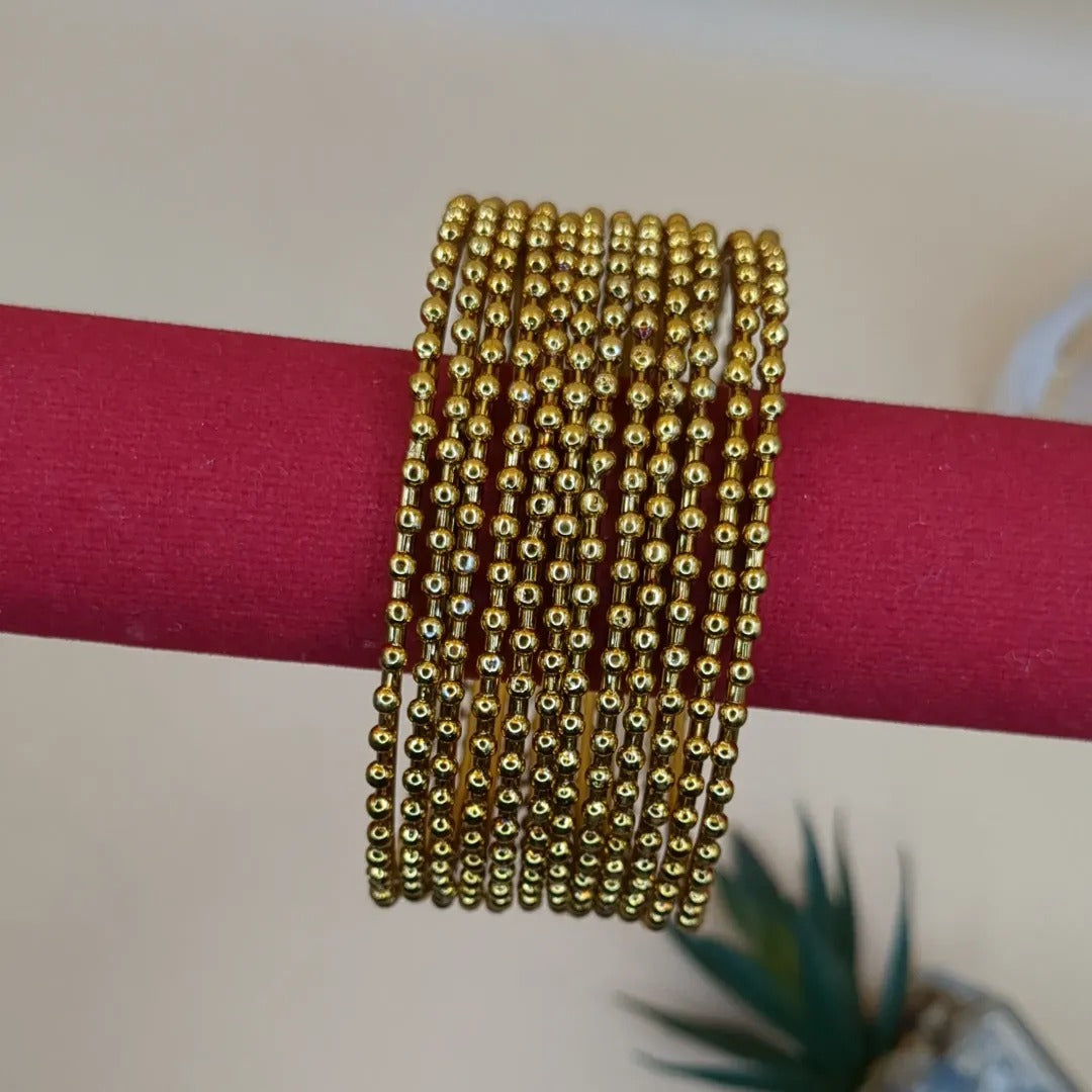 Gold Armreifen-Set mit 12 Armreifen