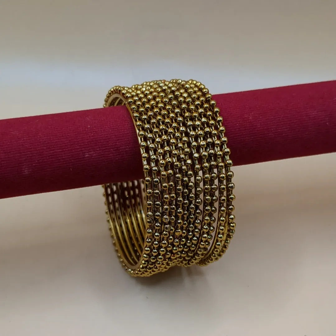 Gold Armreifen-Set mit 12 Armreifen