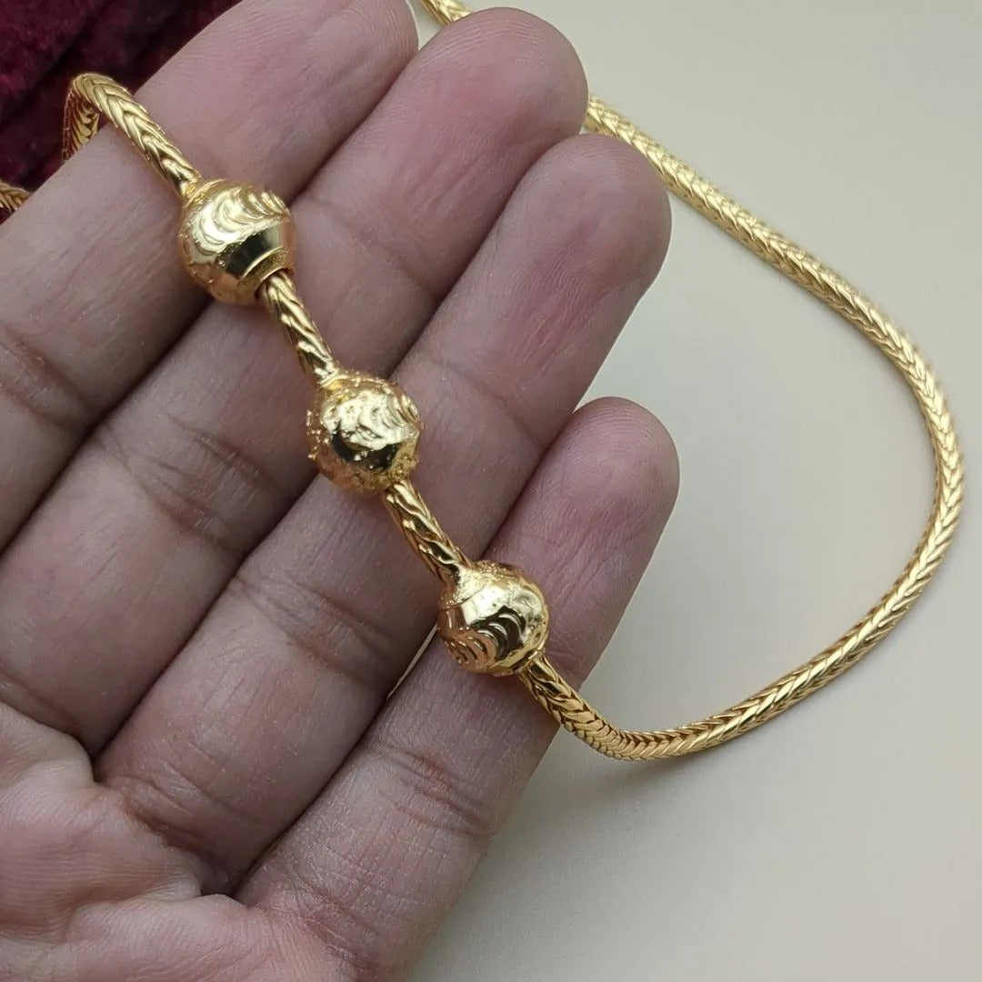 Traditionelle Mugappu Seitenkette