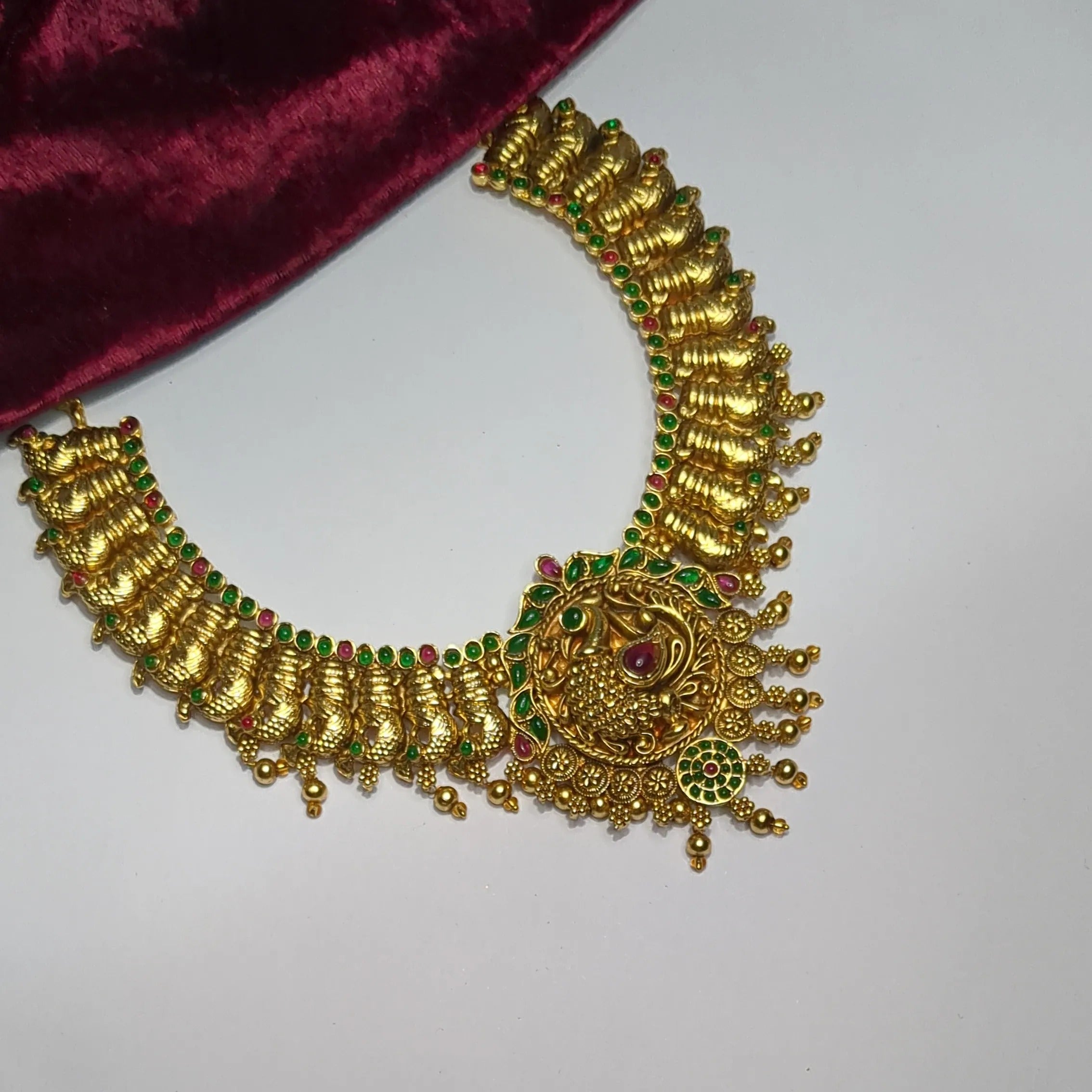 Tempel Braut Halskette, Haram & Ohrringe - gold | grün|Combo Set