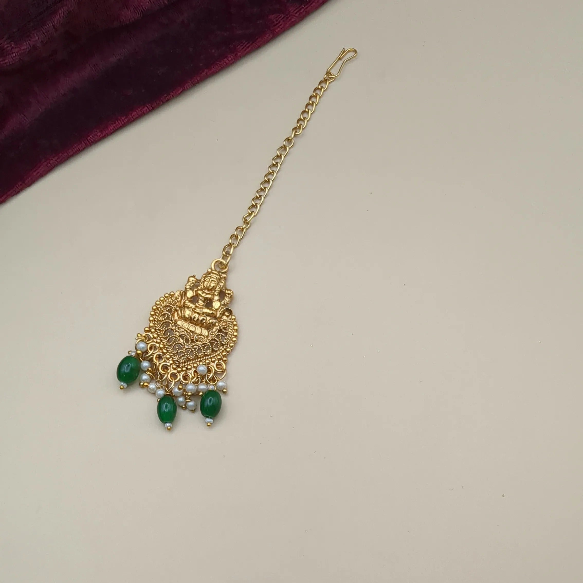 Tempel Braut Halskette, Haram, Ohrringe & Tikka - gold | grün |Combo Set