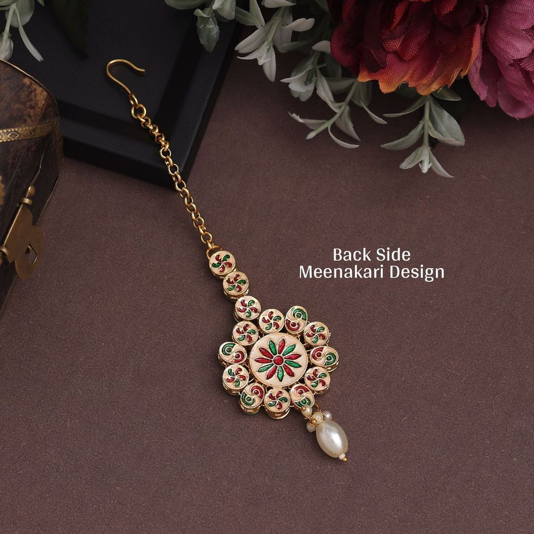 Kundan Maang Tikka - gold