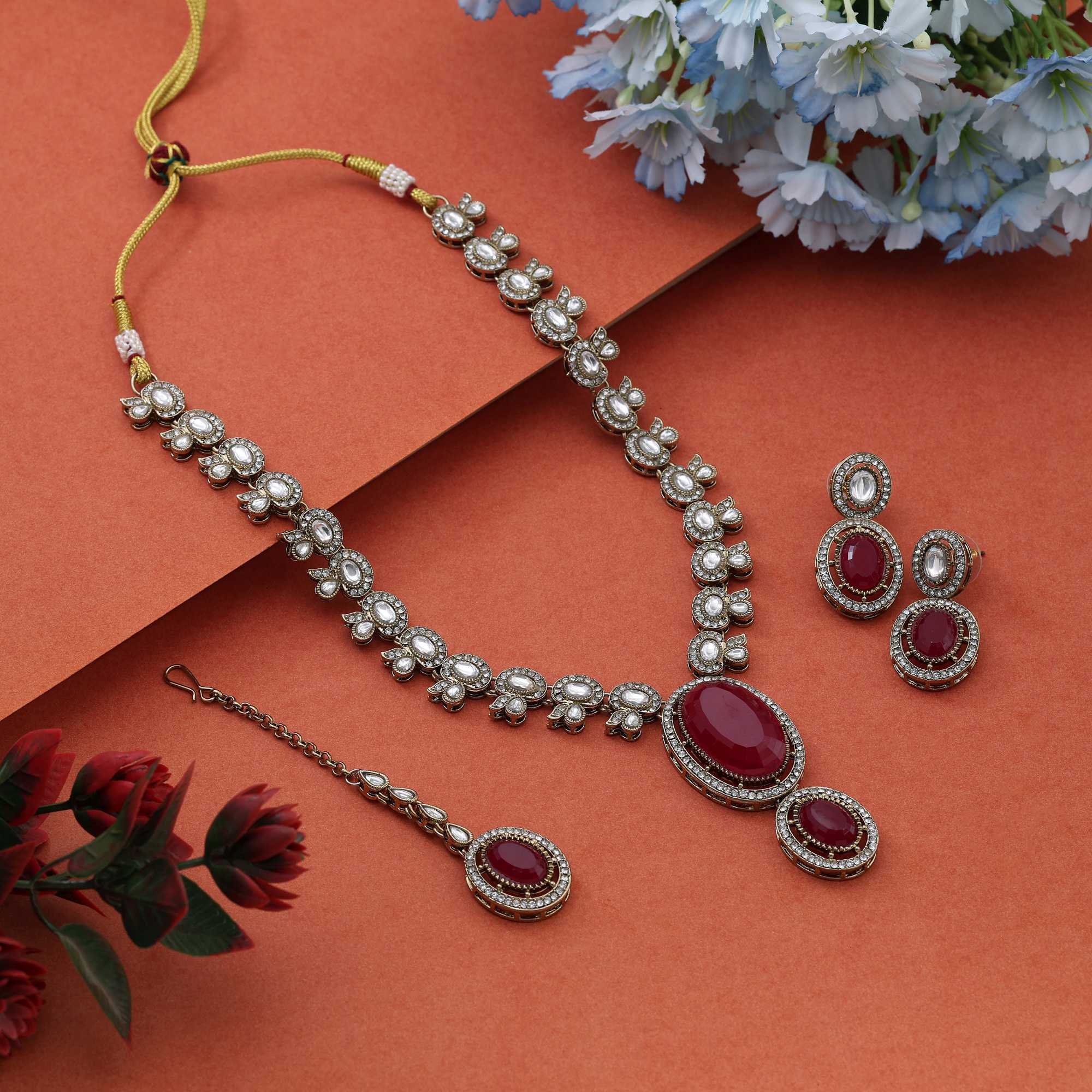 Kundan Halskette mit Ohrringe & Tikka - gold | Rani Pink