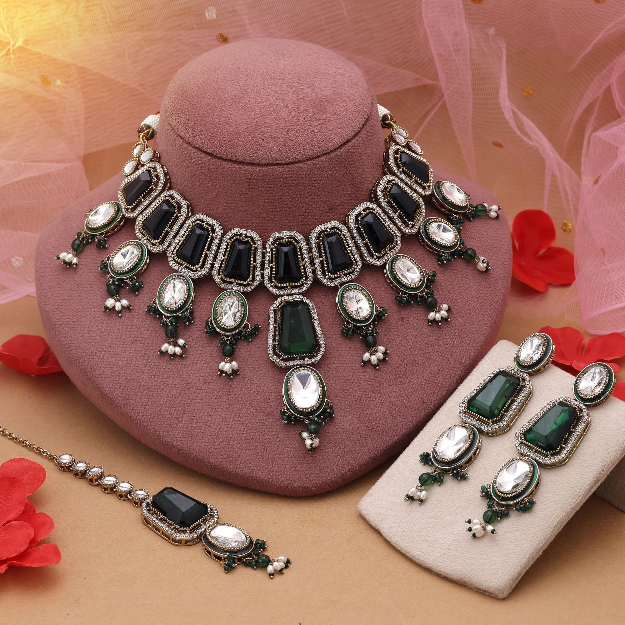 Kundan Halskette mit Ohrringe & Tikka - gold |grün