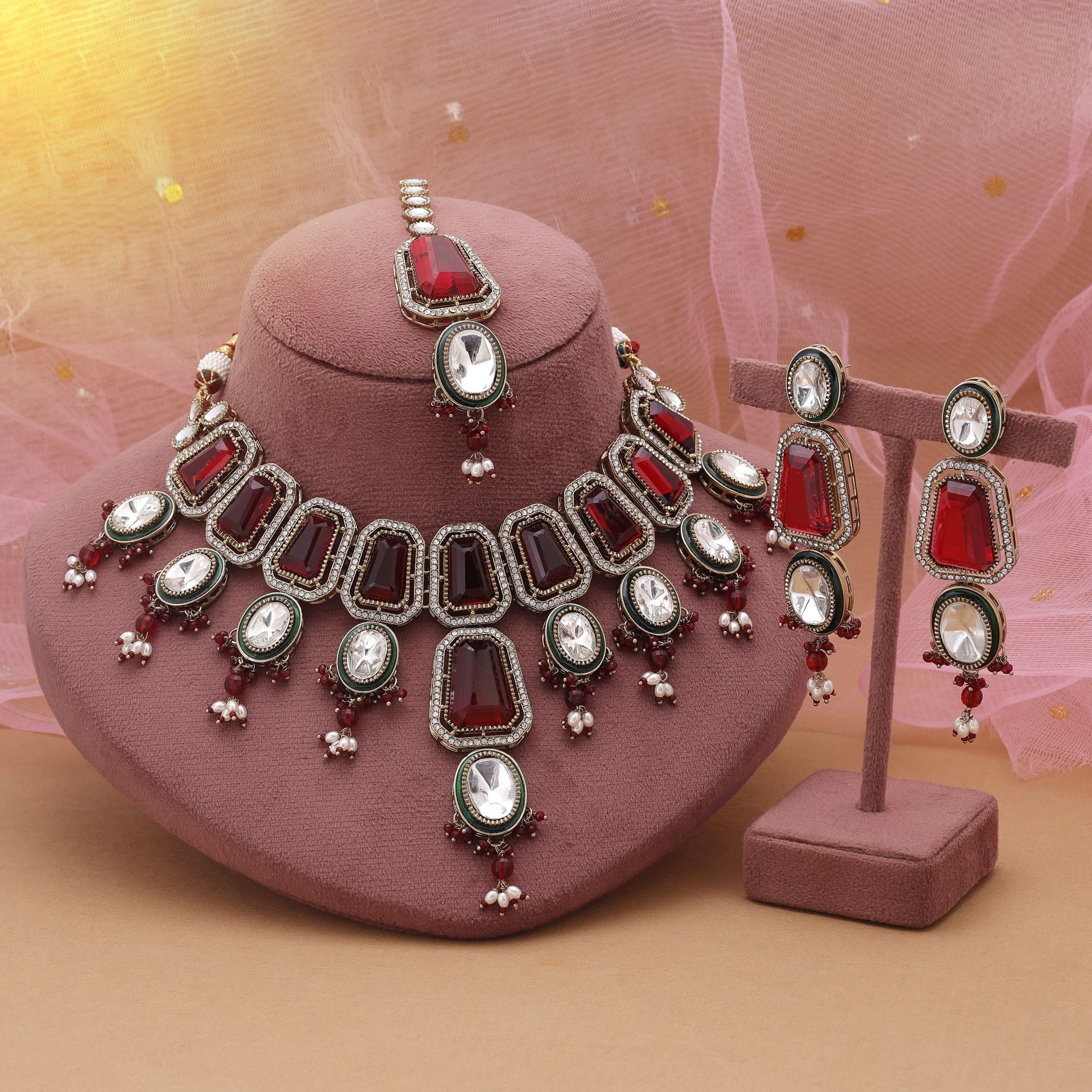 Kundan Halskette mit Ohrringe & Tikka - gold | maroon
