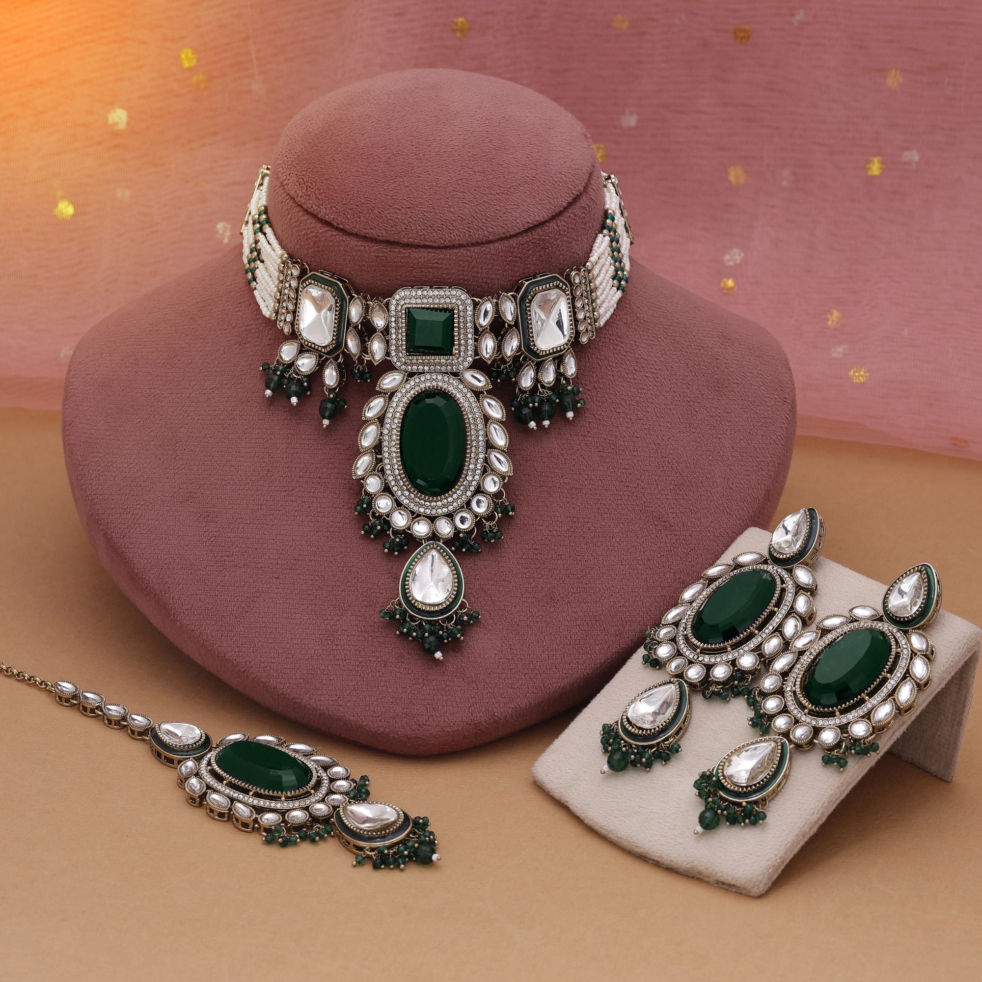 Kundan Halskette mit Ohrringe & Tikka - gold | grün