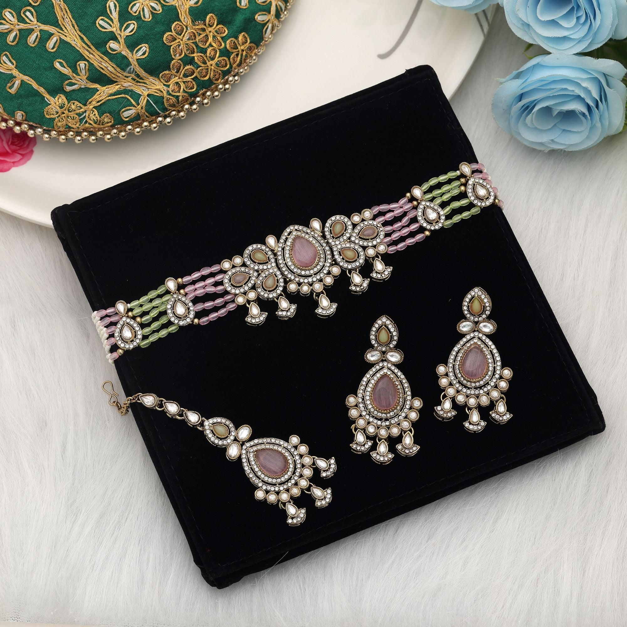 Kundan Halskette mit Ohrringe & Tikka - gold | Rosa, grün