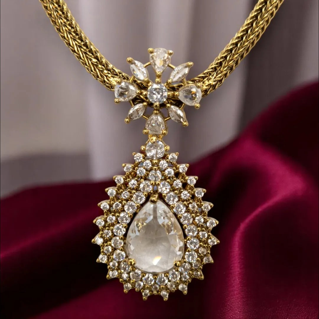 Trendy Halskette mit Ohrringe - gold | weiß