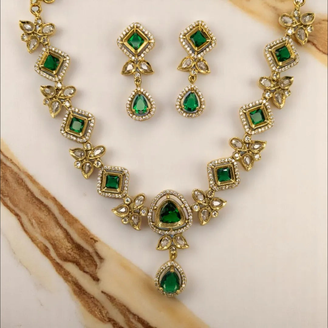 Trendy - Halskette mit Ohrringe - gold | grün