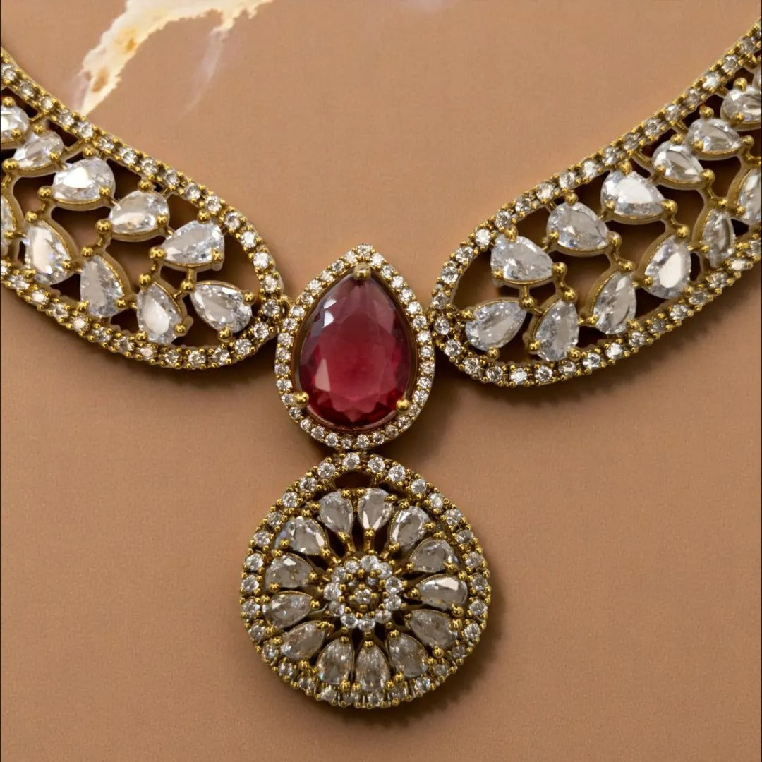 Trendy Halskette mit Ohrringe - gold | rot