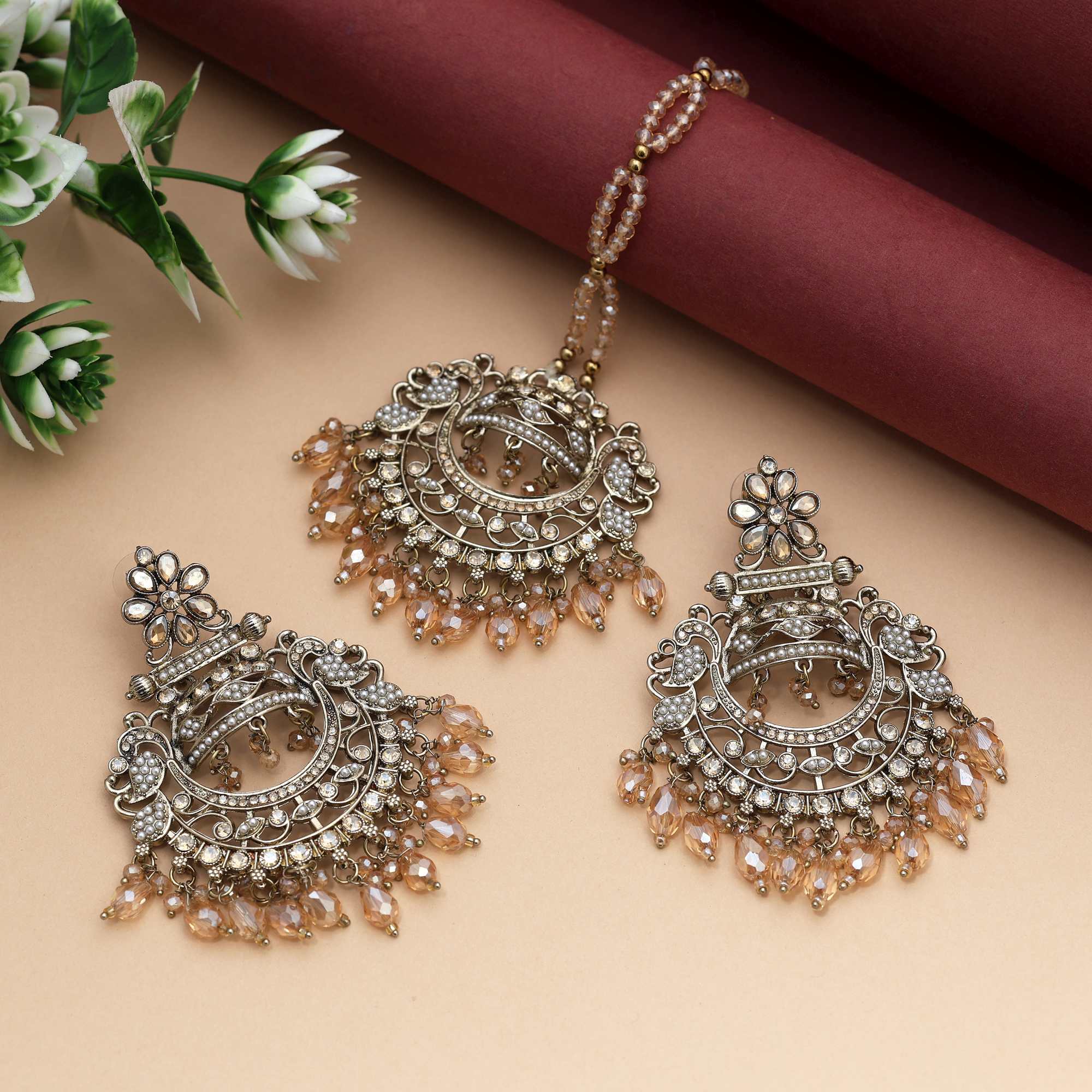 Kundan Earrings with Tikka - Jumkha | gold | red