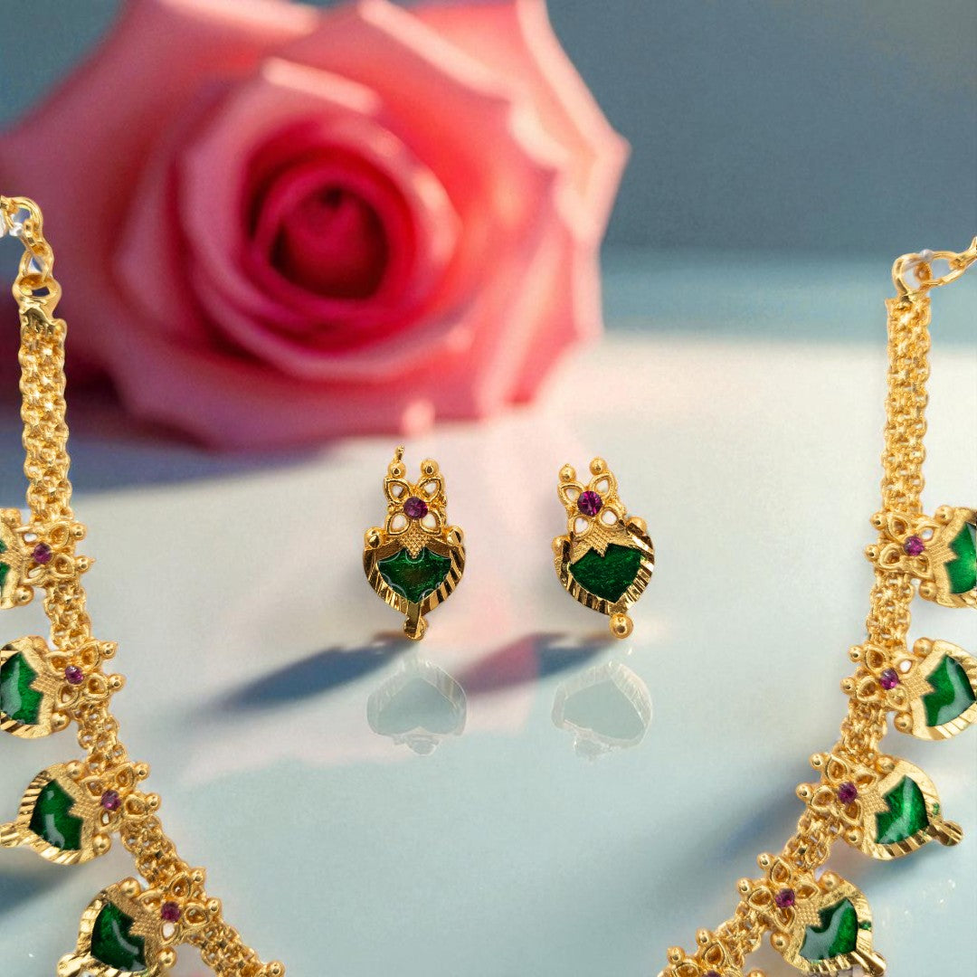 Trendy Kerala Palakka Necklace - gold | green