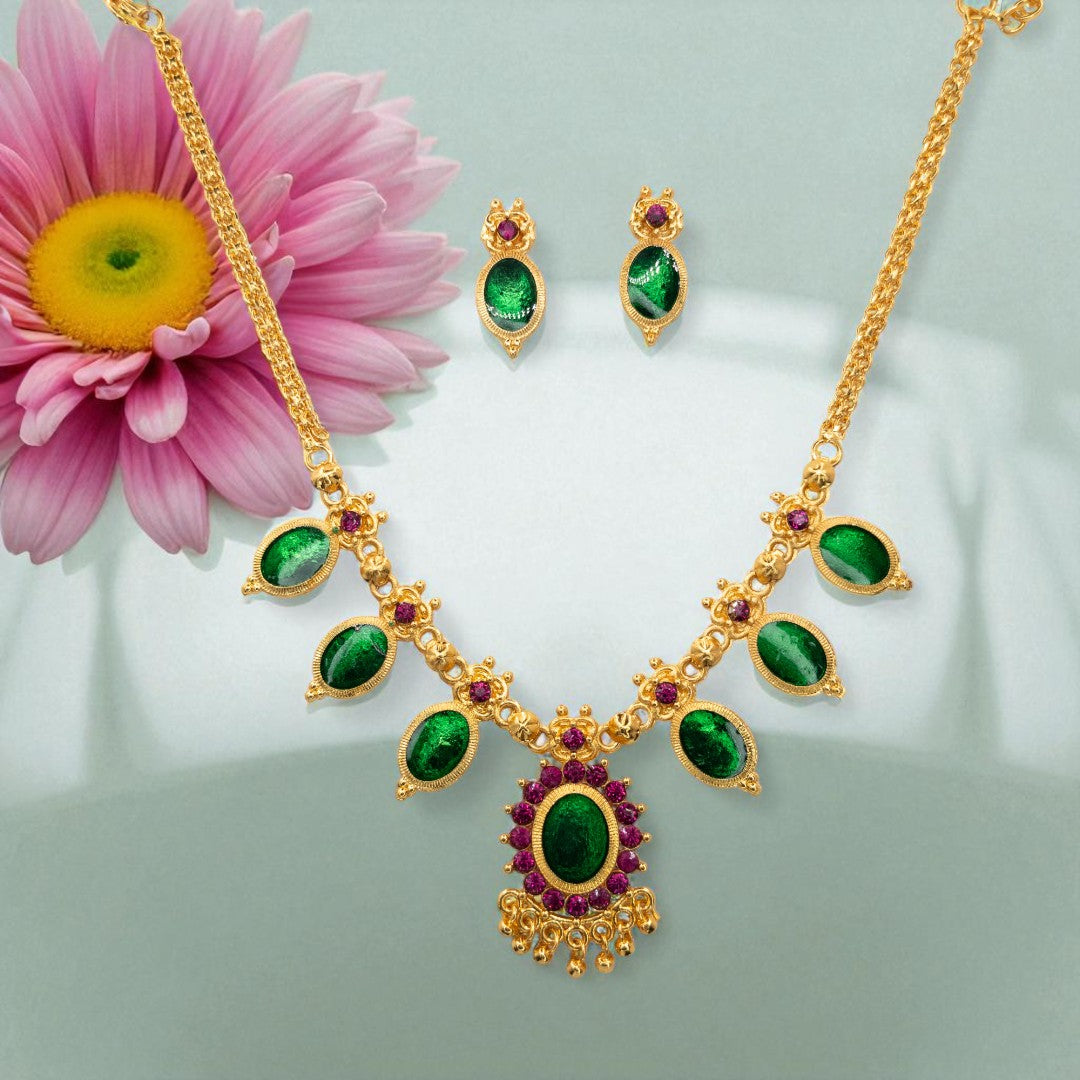 Trendy Kerala Palakka Necklace - gold | green