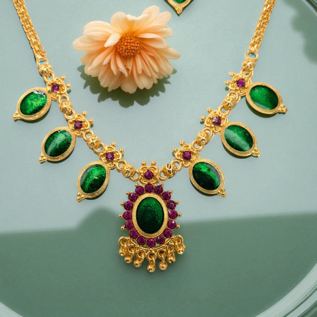 Trendy Kerala Palakka Necklace - gold | green