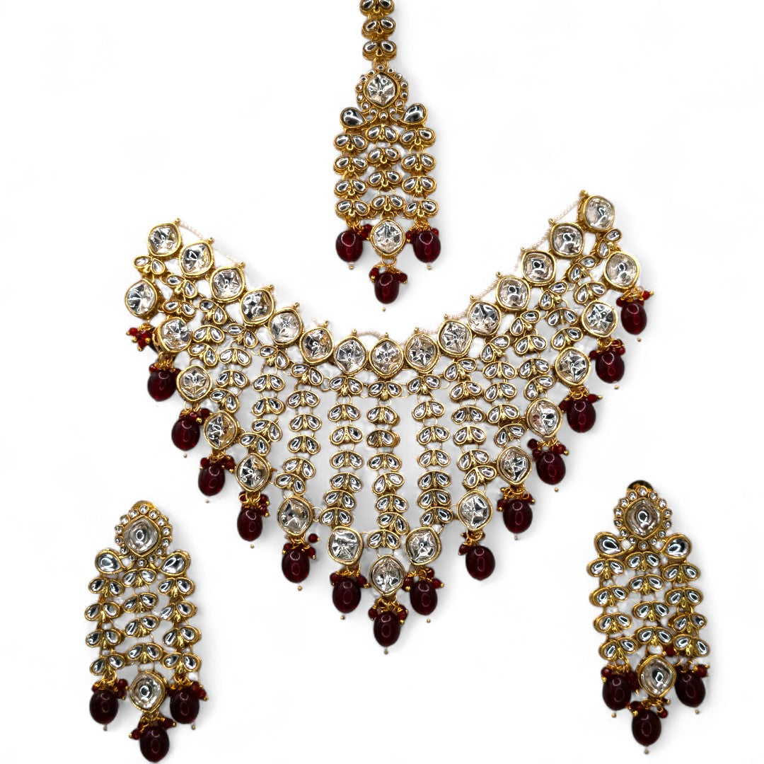 Kundan Choker Halskette mit Ohrringe & Tikka - gold | maroon