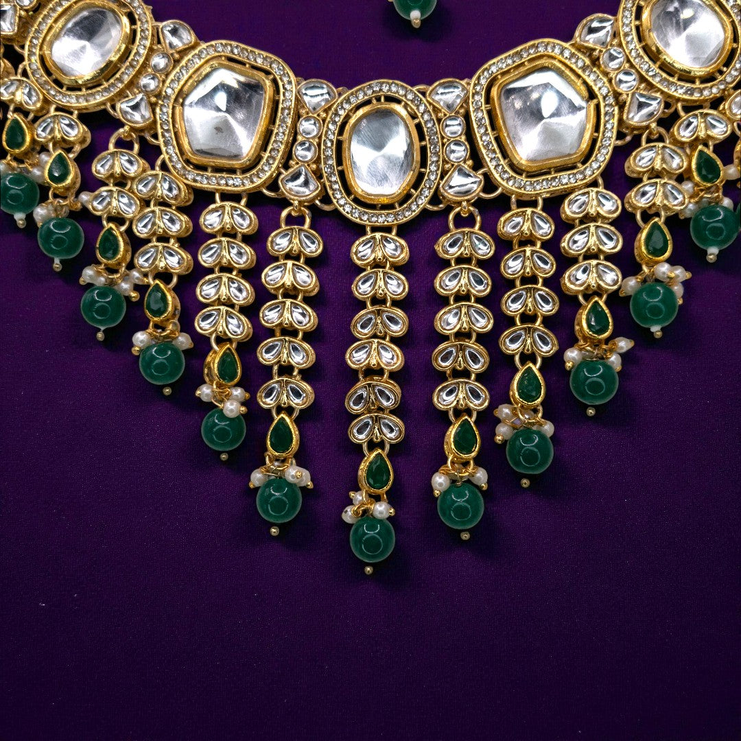 Kundan Halskette mit Ohrringe & Tikka - gold | grün