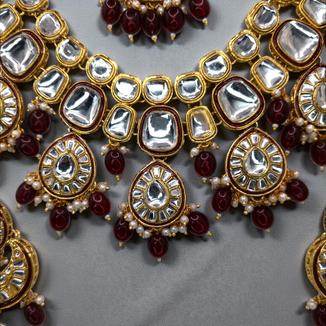 Kundan Halskette mit Ohrringe & Tikka - gold | maroon