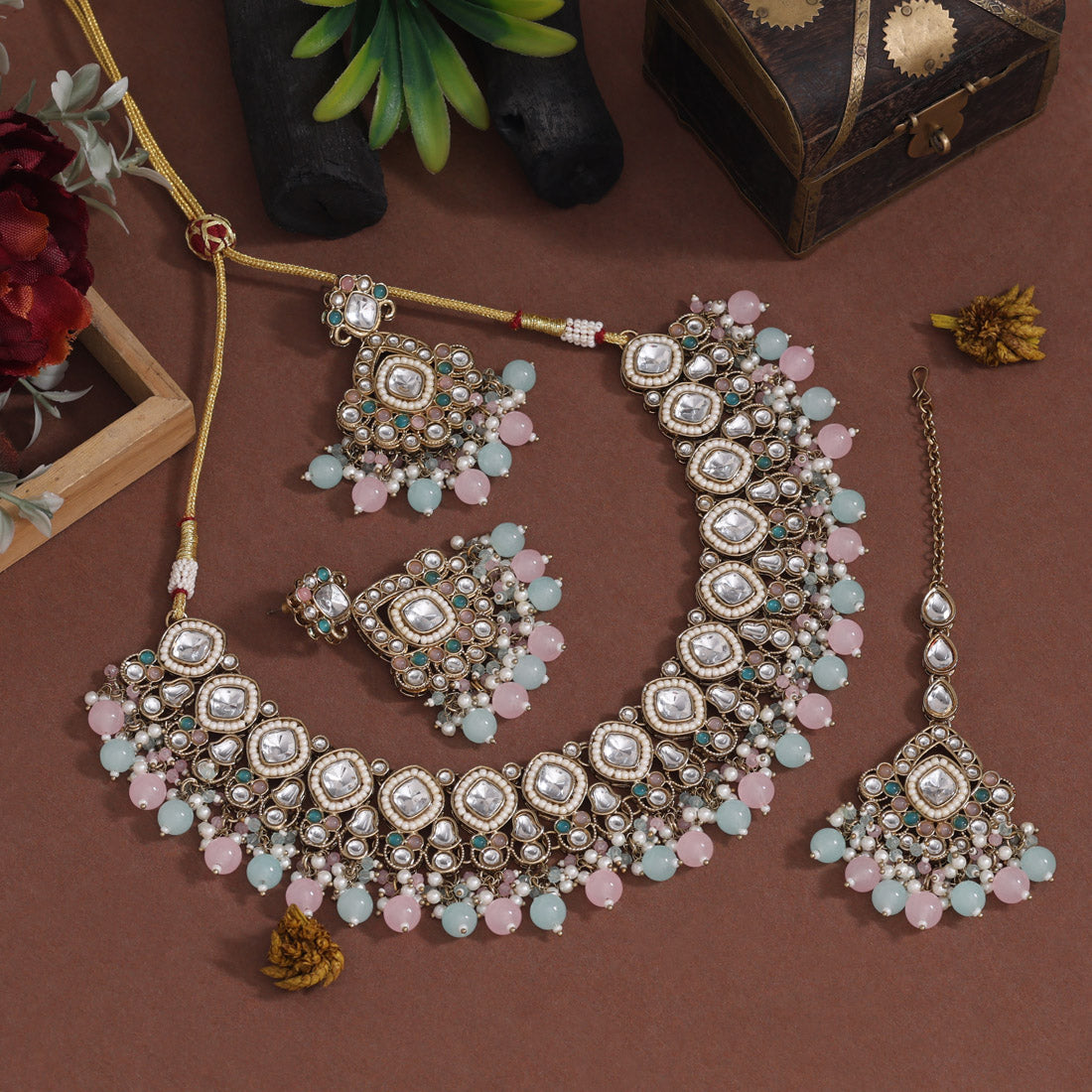 Kundan Necklace with Earrings & Tikka - gold | Red