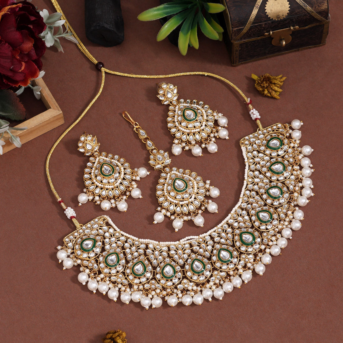 Kundan Necklace with Earrings & Tikka - gold | Red