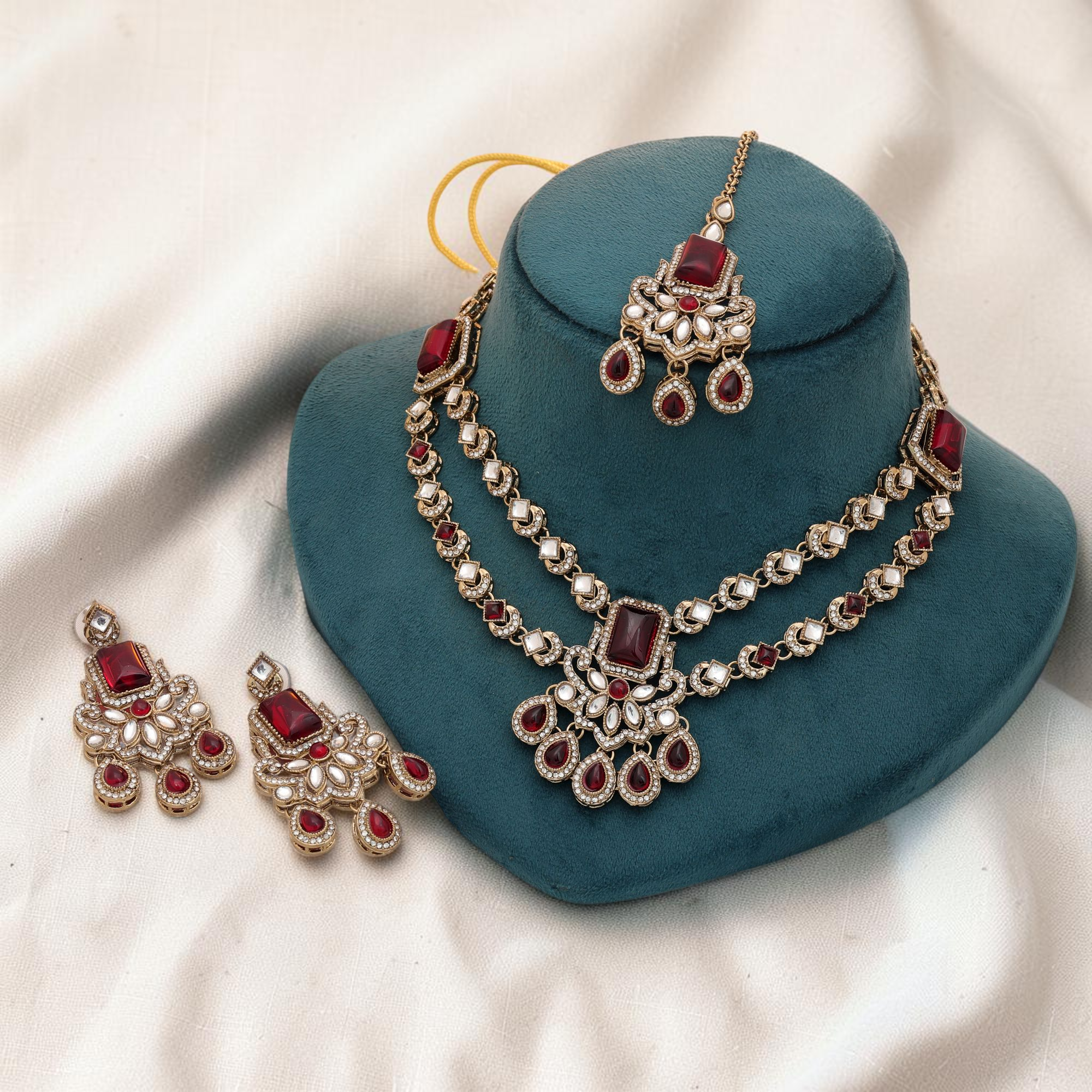 Kundan Halskette mit Ohrringe & Tikka - gold | maroon