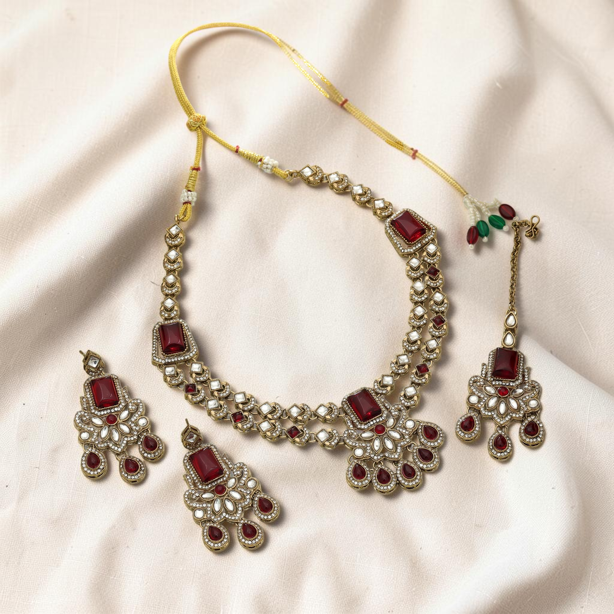 Kundan Halskette mit Ohrringe & Tikka - gold | maroon