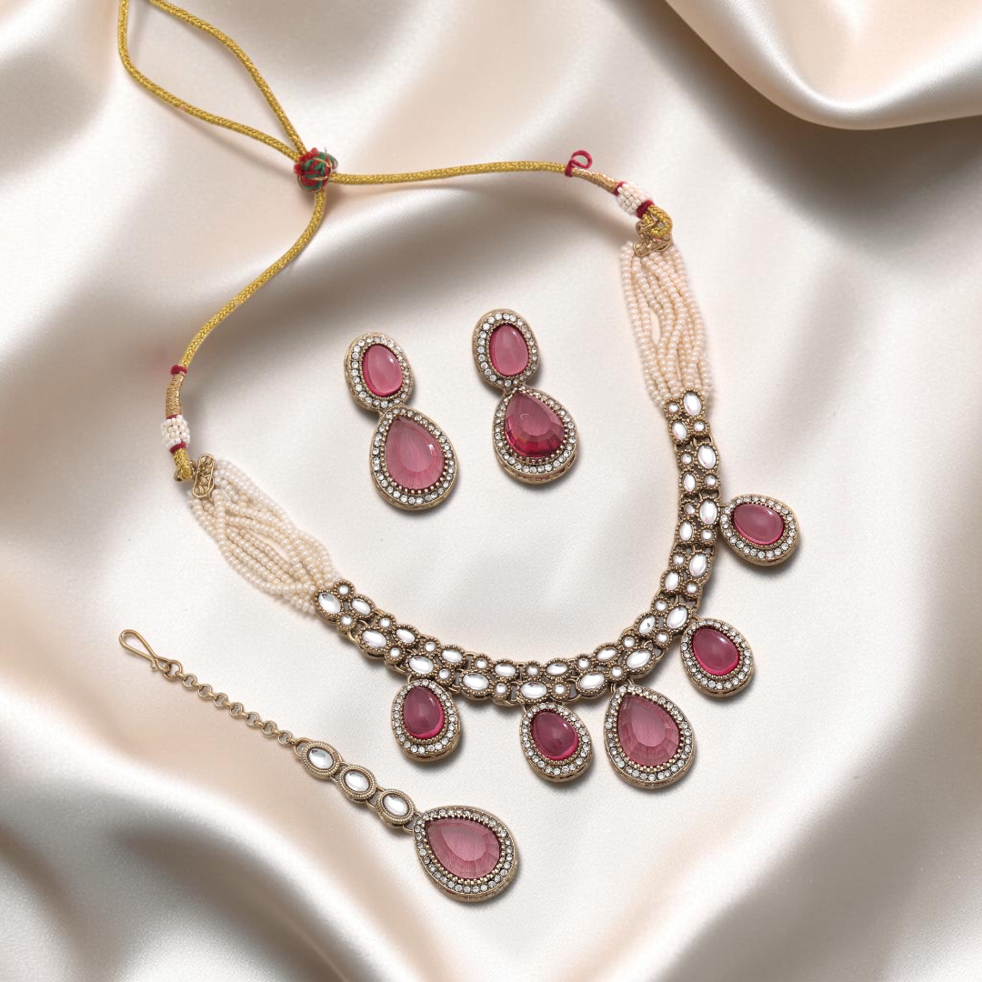 Kundan Halskette mit Ohrringe & Tikka - gold | Magenta