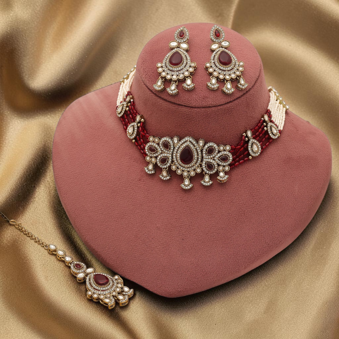 Kundan Halskette mit Ohrringe & Tikka - gold | Maroon