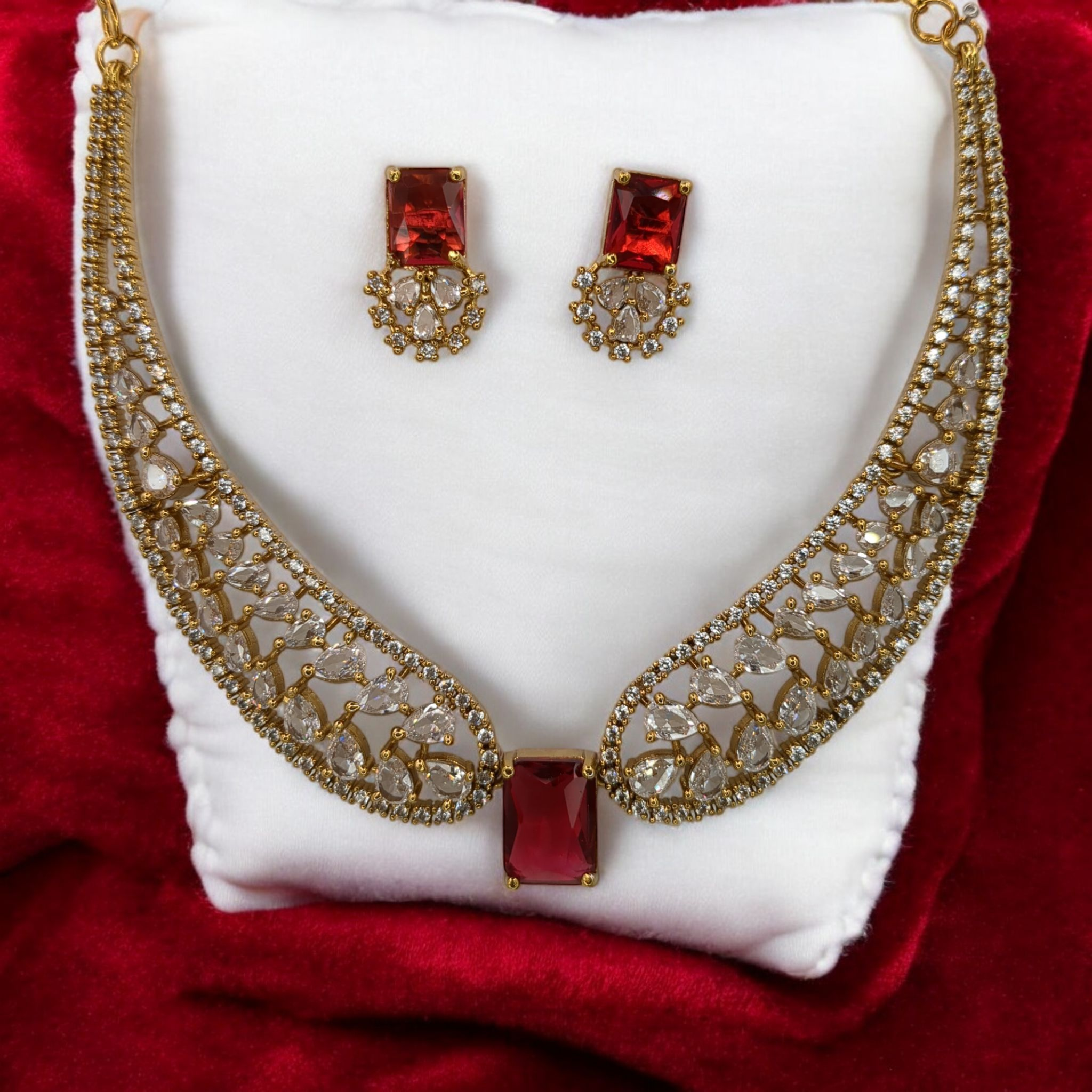 Trendy Halskette mit Ohrringe - gold | rot