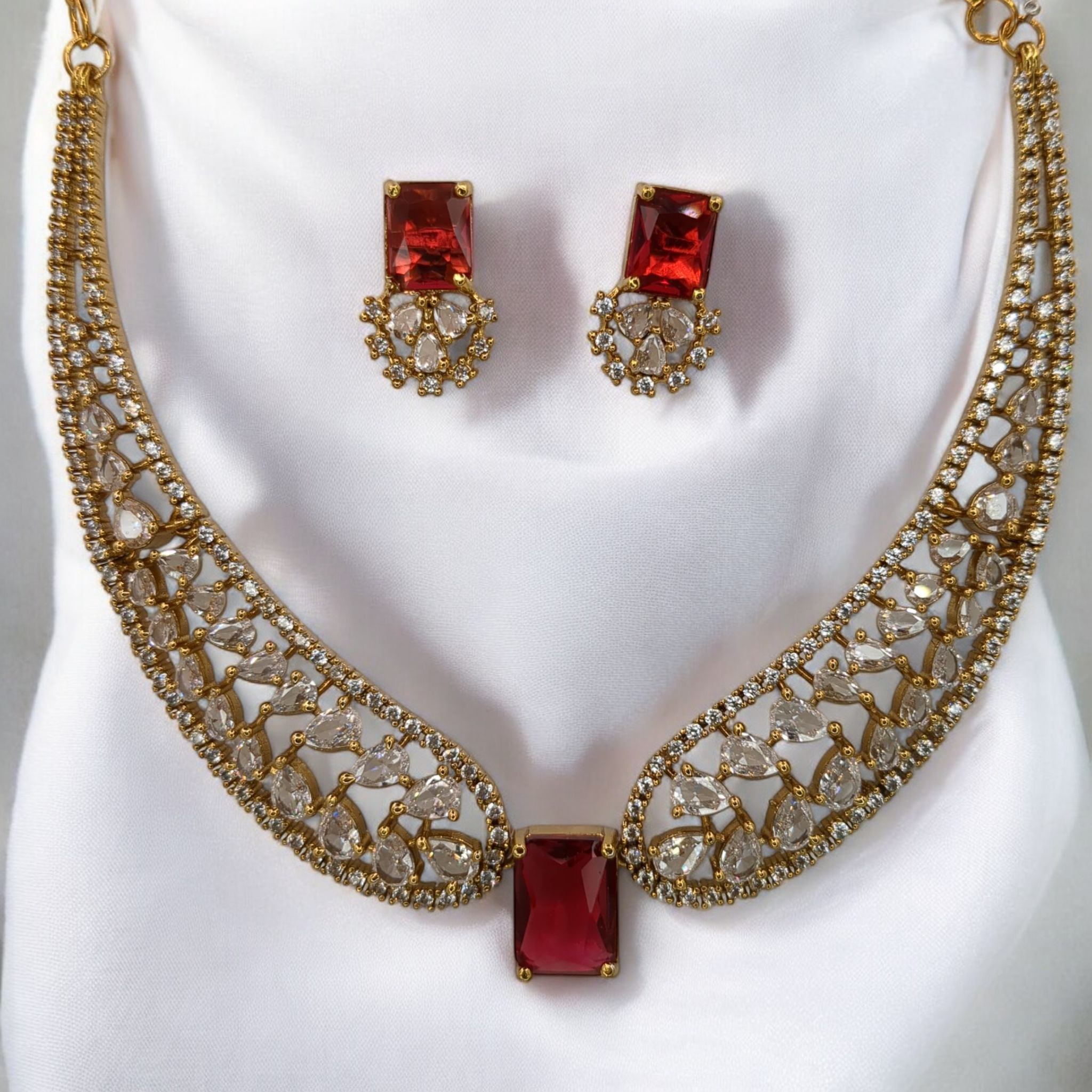 Trendy Halskette mit Ohrringe - gold | rot