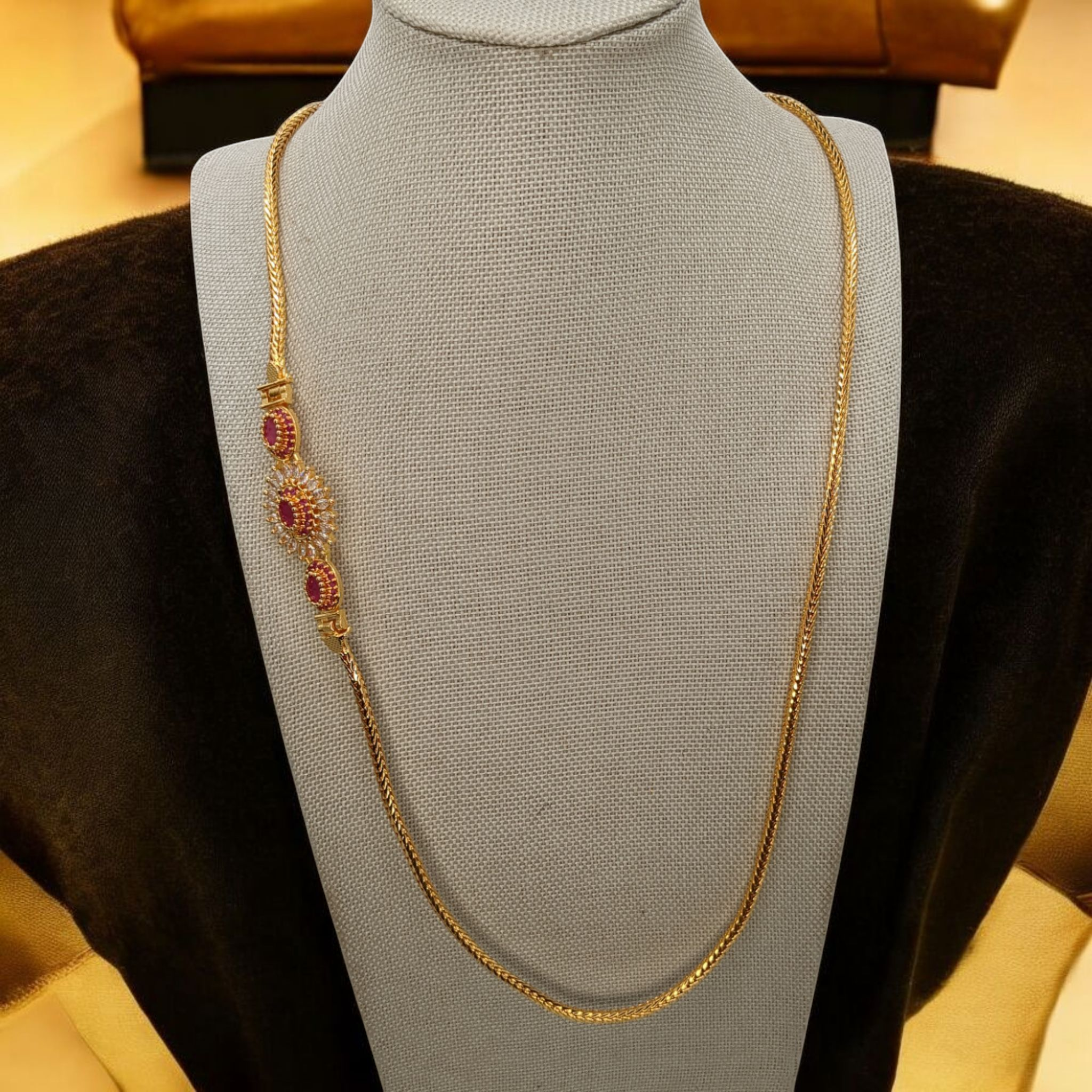 Traditionelle Mugappu Seitenkette