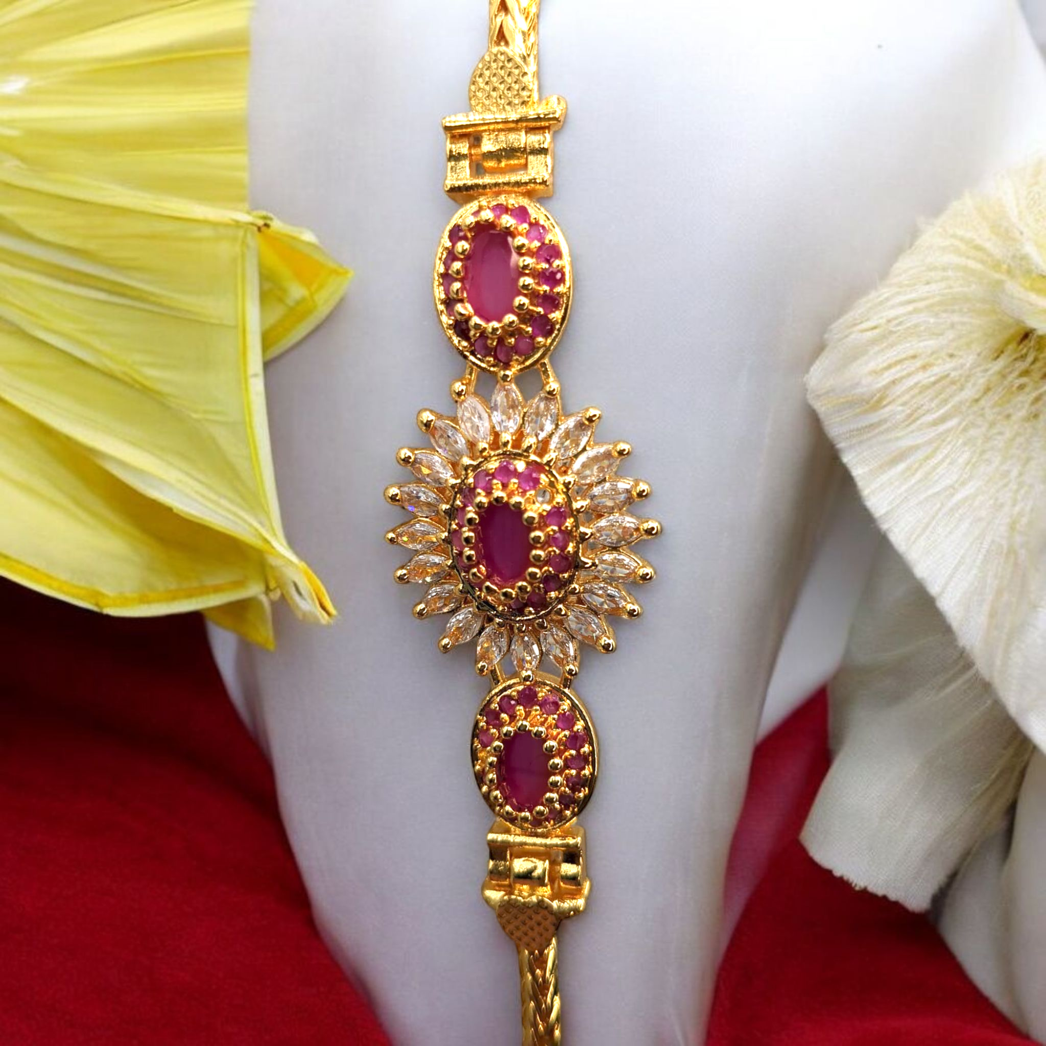 Traditionelle Mugappu Seitenkette