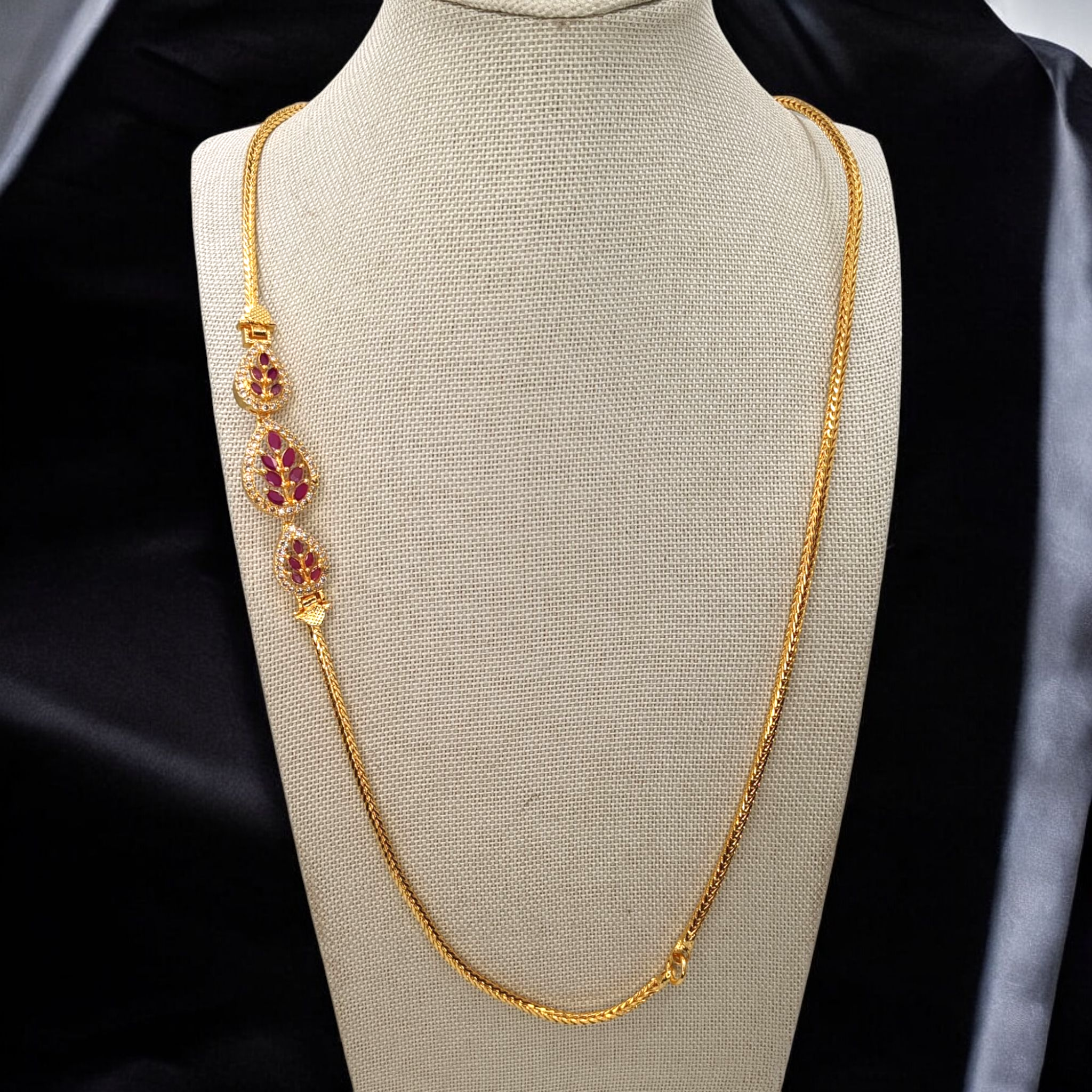 Traditionelle Mugappu Seitenkette