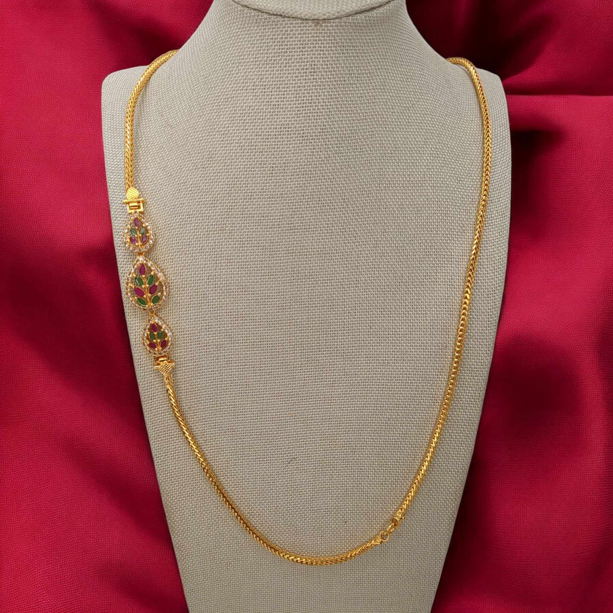 Traditionelle Mugappu Seitenkette