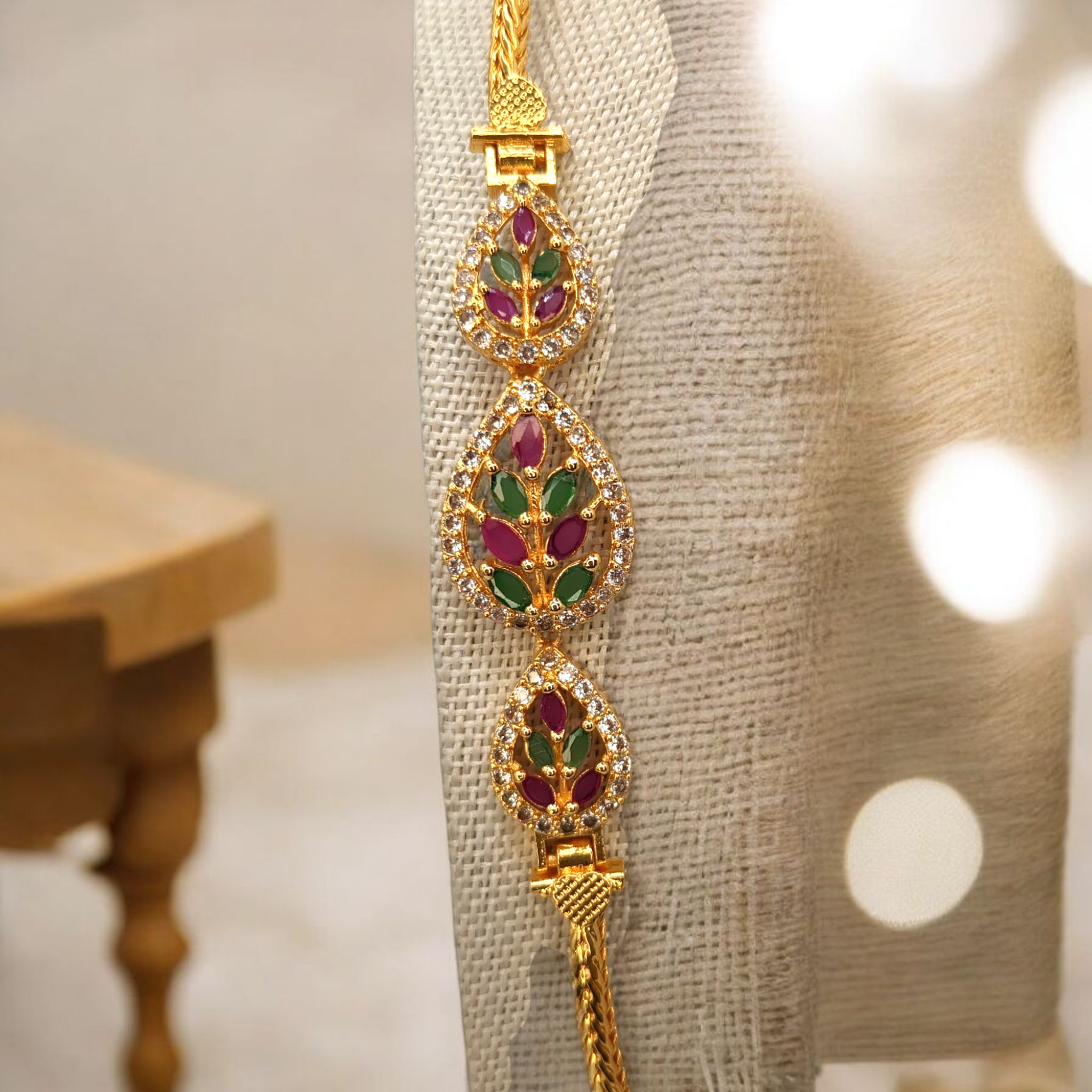 Traditionelle Mugappu Seitenkette