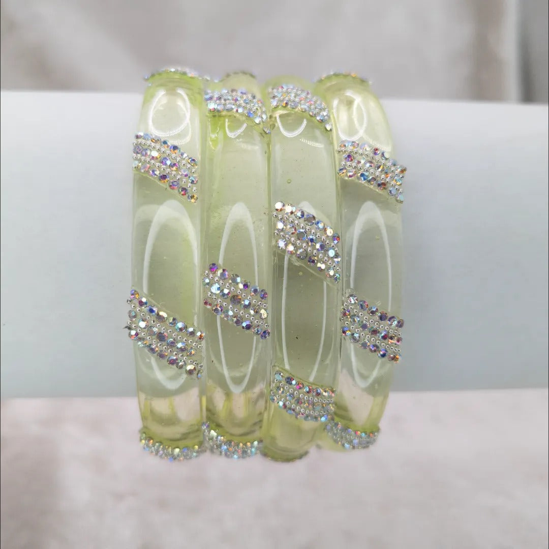 Transparente Glas Armreifen – olivgrün