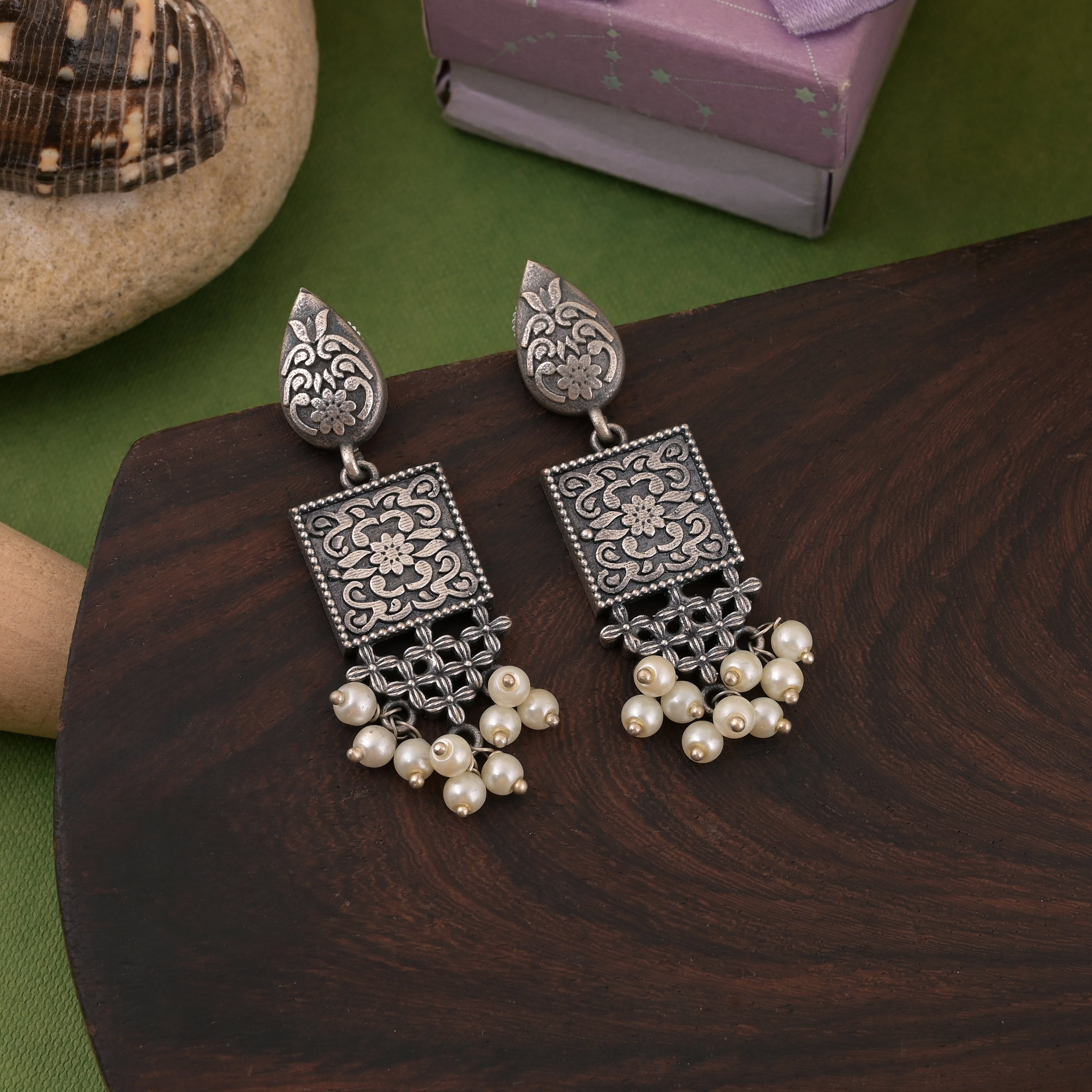 Earrings - Jumkha | silver oxidized