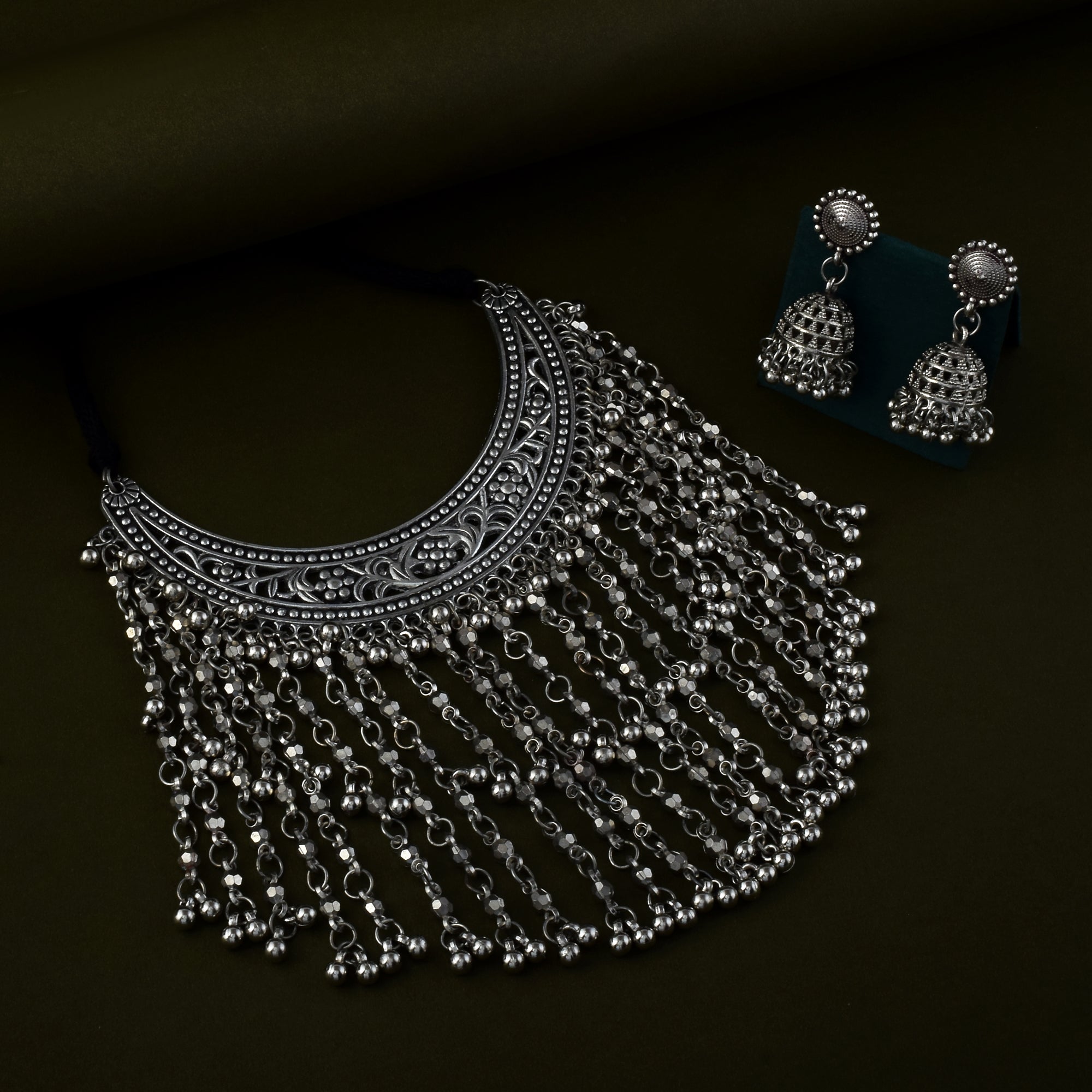 Halskette mit Ohrringe - Oxidiert