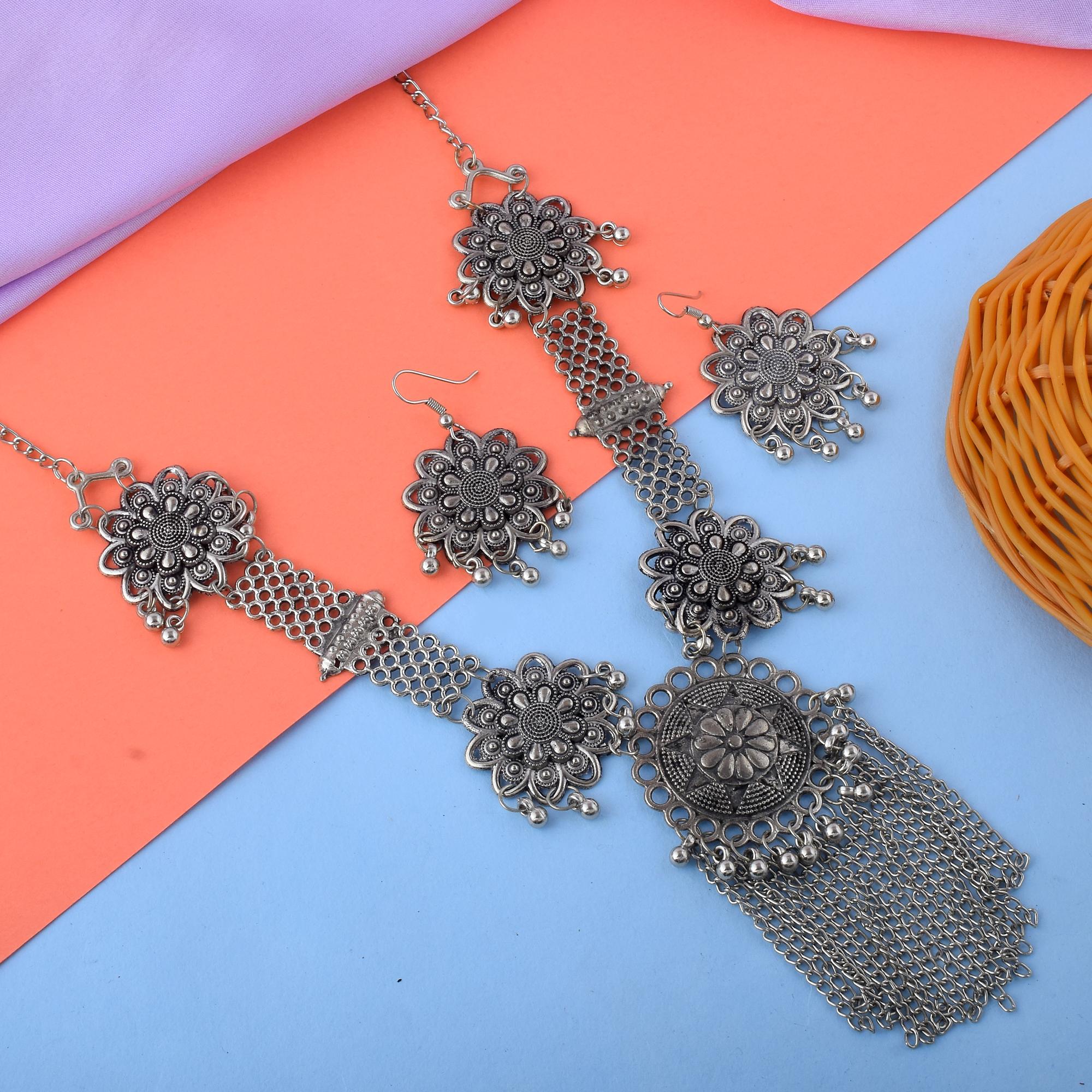 Halskette mit Ohrringe - Oxidiert