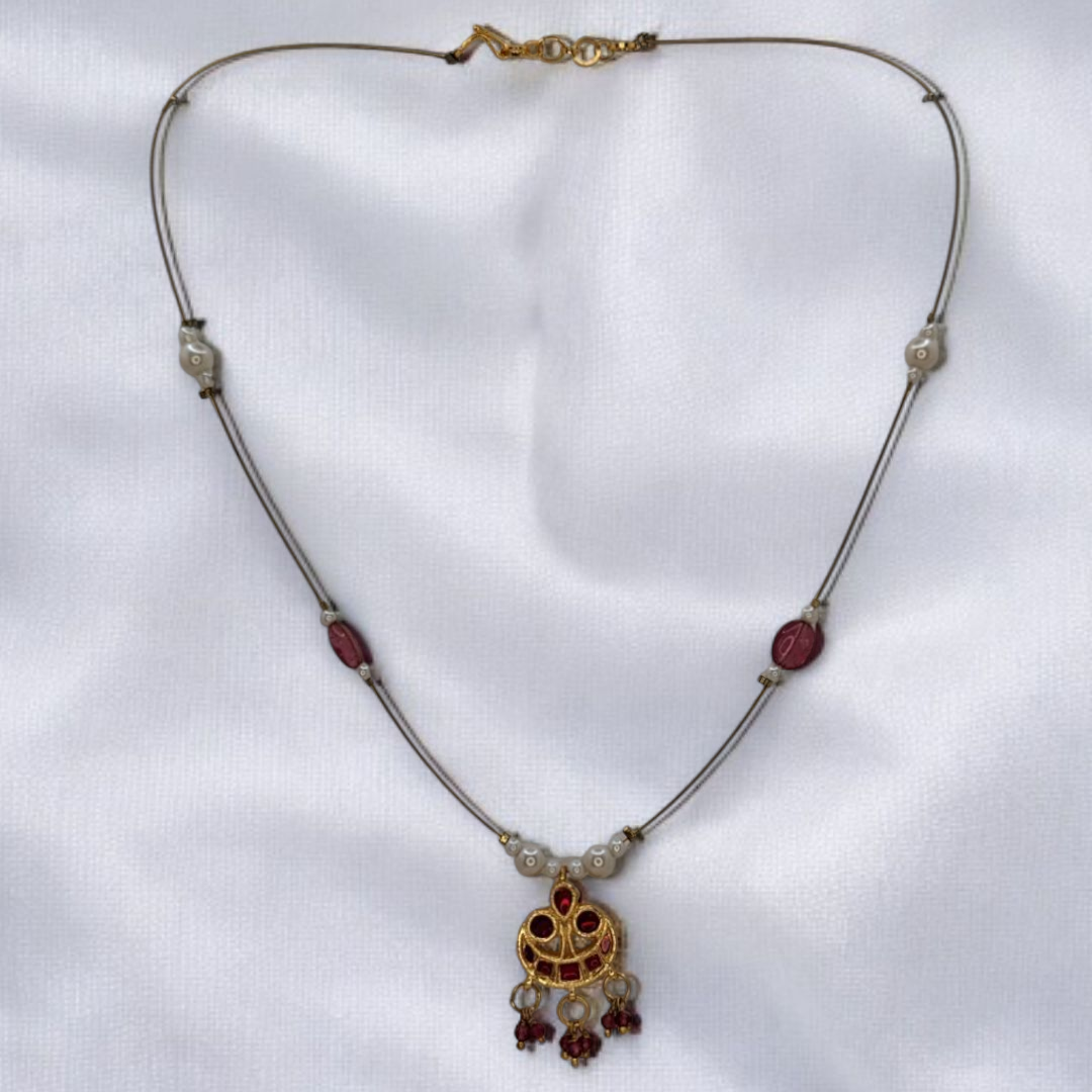 Trendy invisible Halskette - gold | rosa