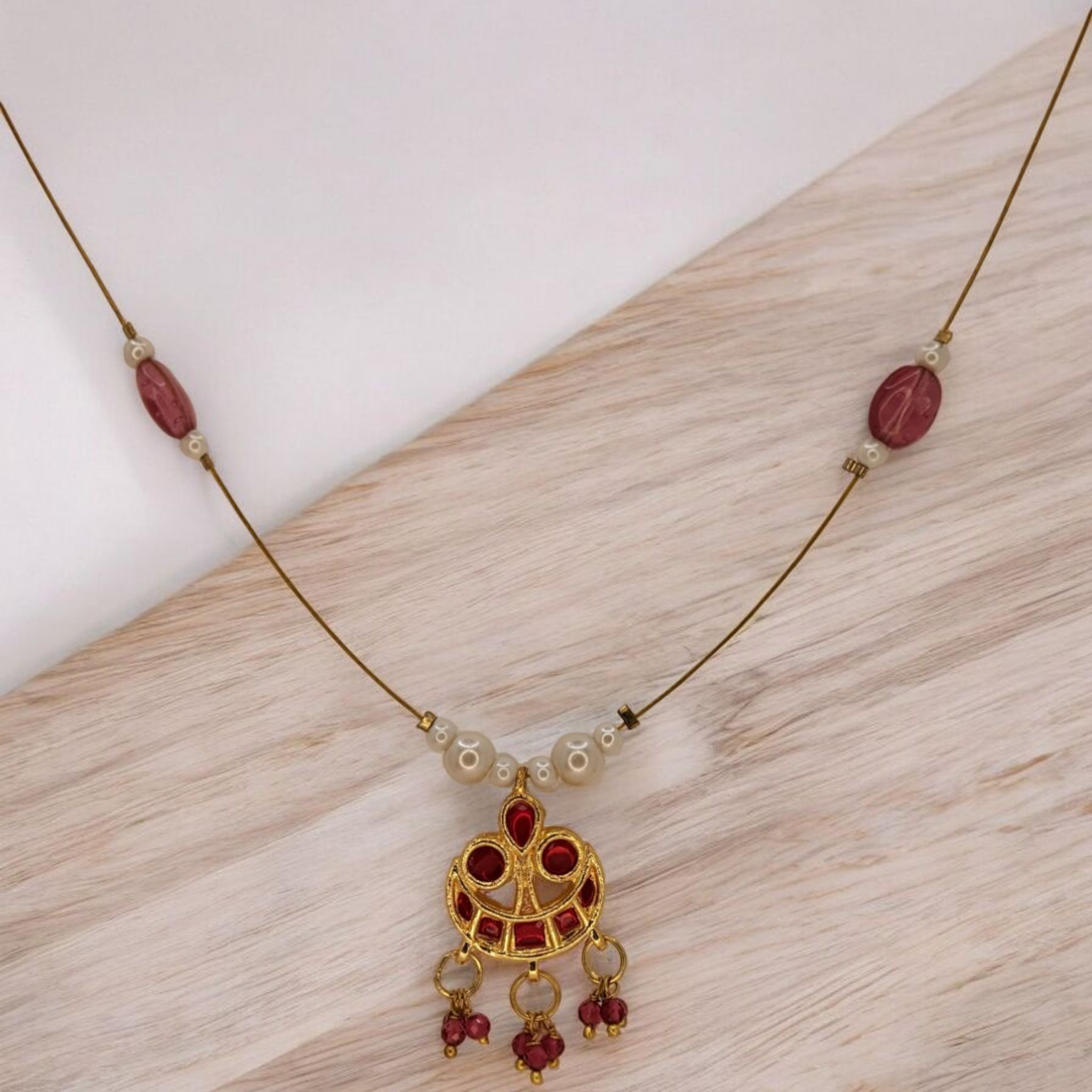 Trendy invisible Halskette - gold | rosa