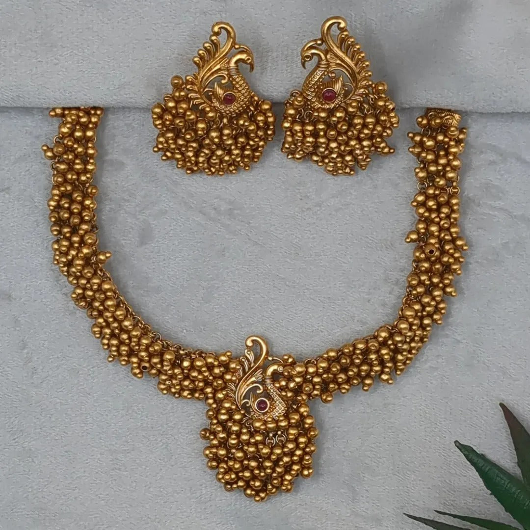 Tempel Pearl Halskette mit Ohrringe - gold