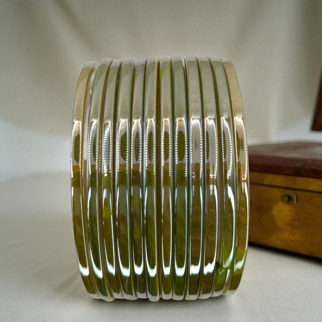 Plain Glas Armreifen in Metallic-Farbe – 12er Set - Oliv