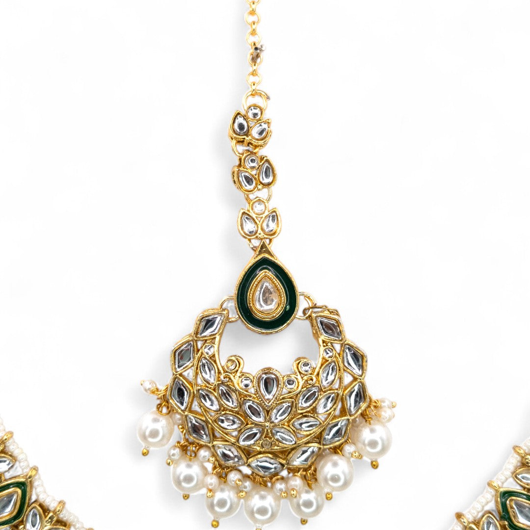 Kundan Choker Halskette mit Ohrringe & Tikka - gold | weiß