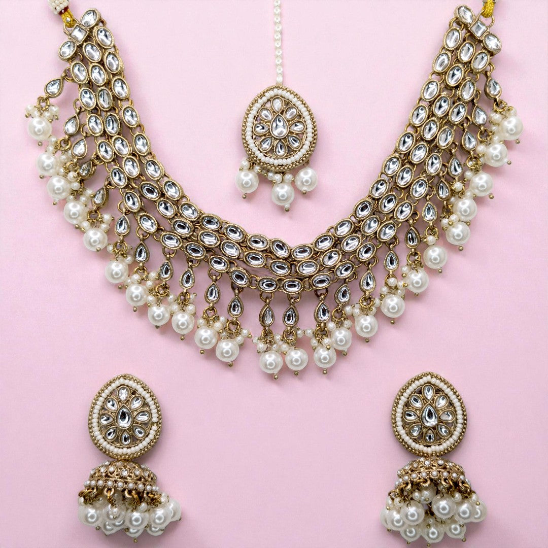 Kundan Choker Halskette mit Ohrringe & Tikka - gold | weiß