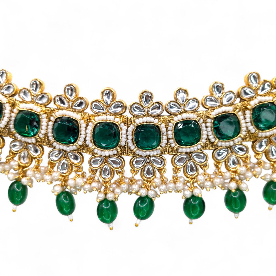 Polki Gold Choker Halskette | mit Ohrringe & Tikka | grün