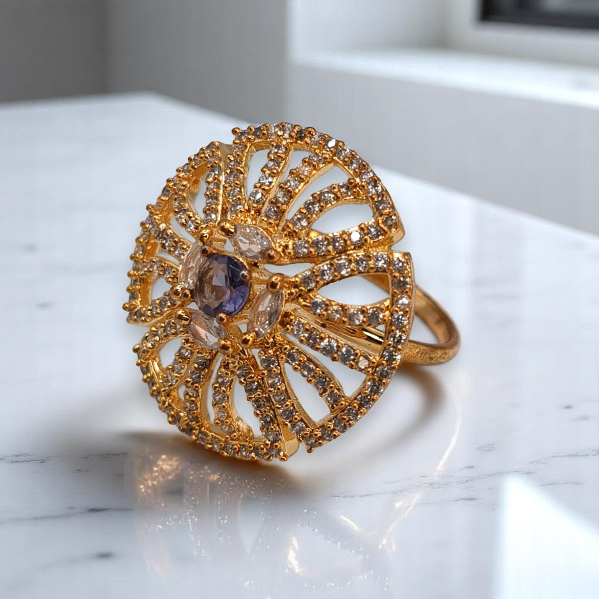 Vergoldeter Ring mit amerikanischen Diamantimitaten - Goldene Ringe