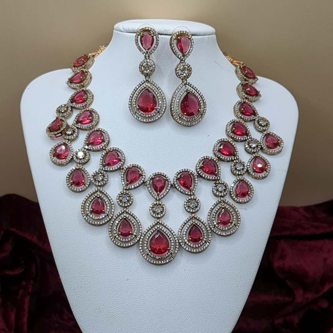 Trendy Halskette mit Ohrringe - gold | Magenta rot